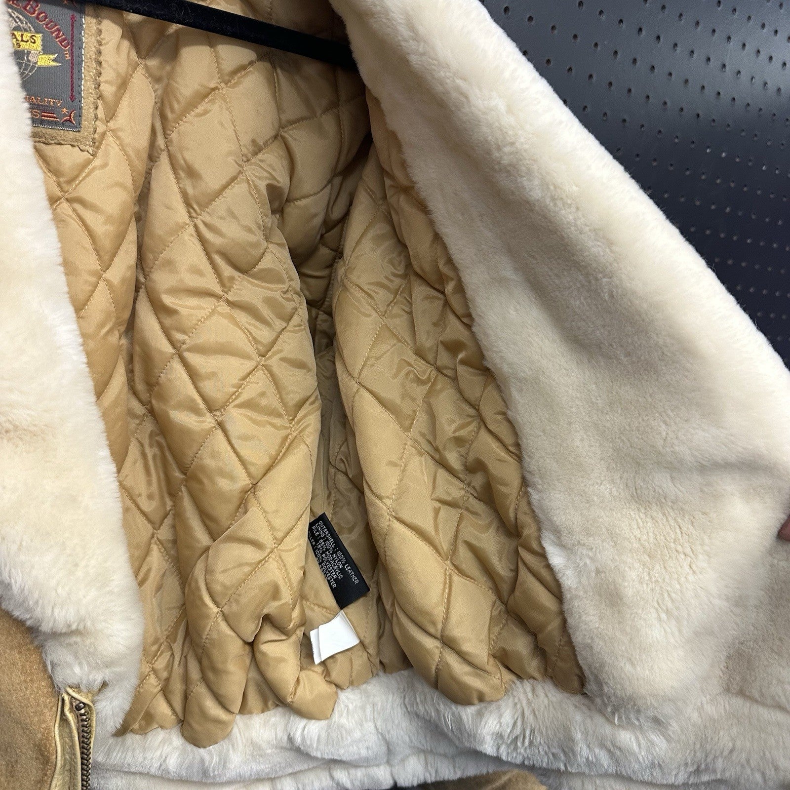 Wilsons Adventure Bound Women's Small Tan Suede Leather Fur Trim Jacket