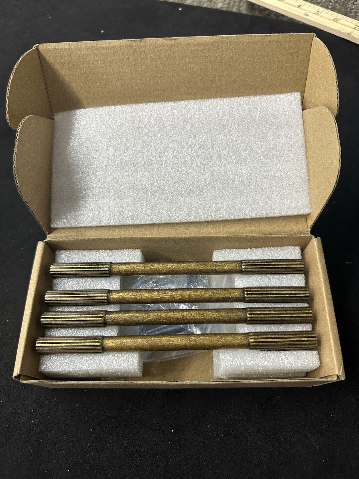 Vintage Style Brass Drawer Pulls Handles Set Of 4  (12b) New open box