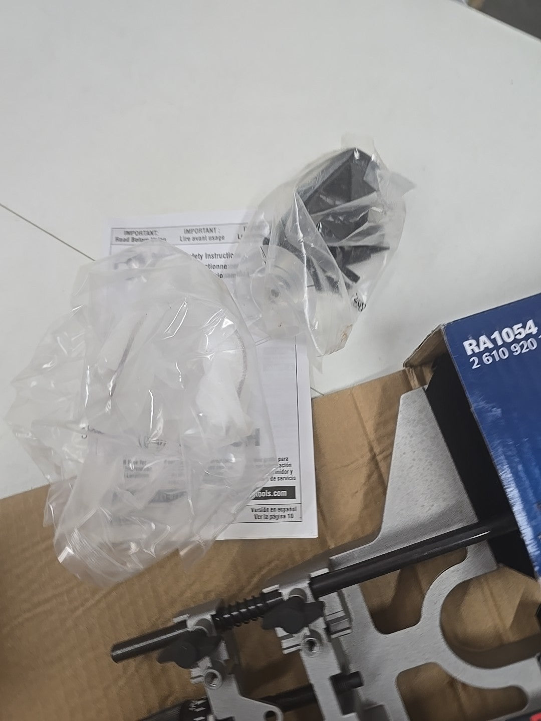 Bosch Deluxe Router Edge Guide Accessory RA1054 8D