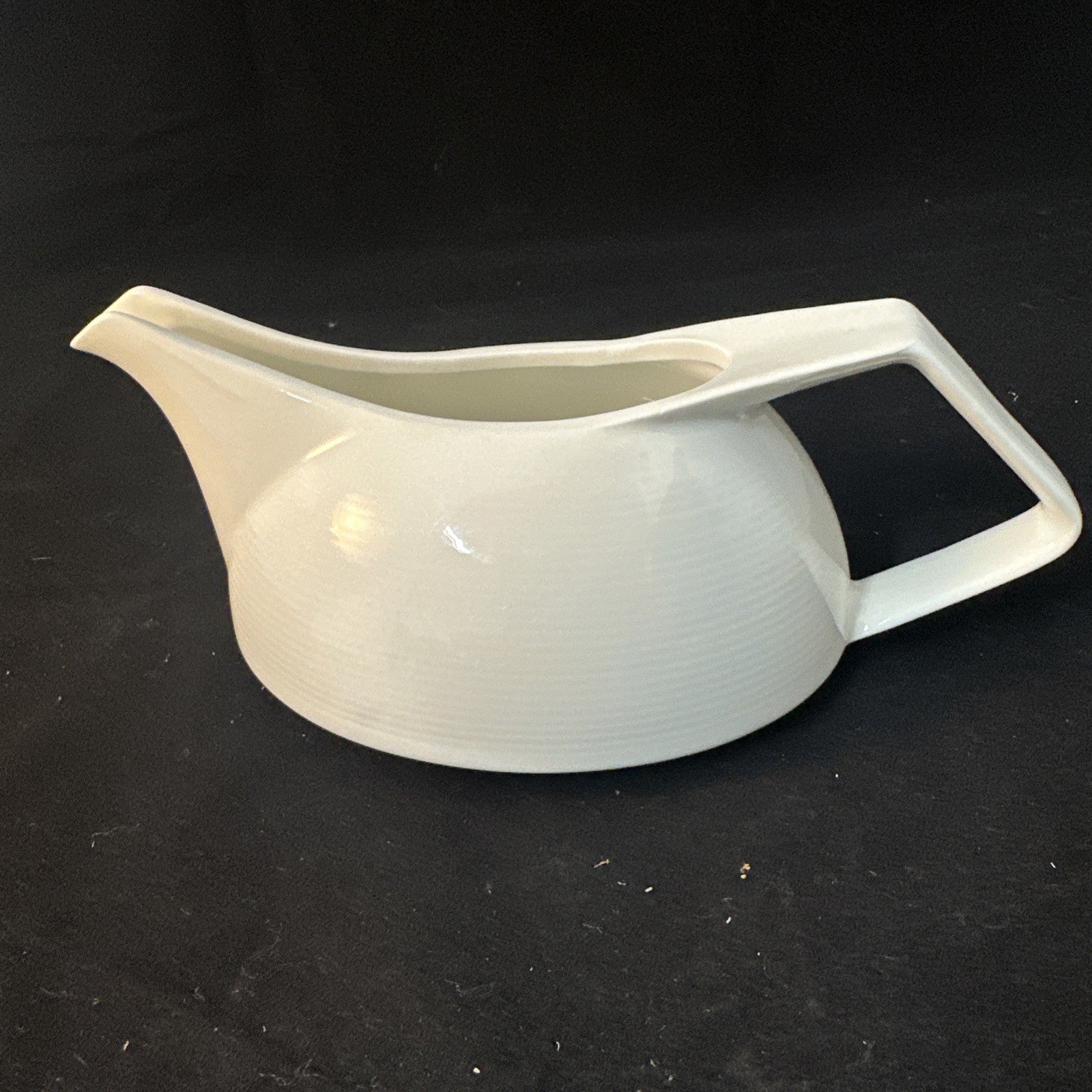 Bread + Butter (b+b) Creamer Open Top Low Profile Boat Milk Jug Porcelain 7b