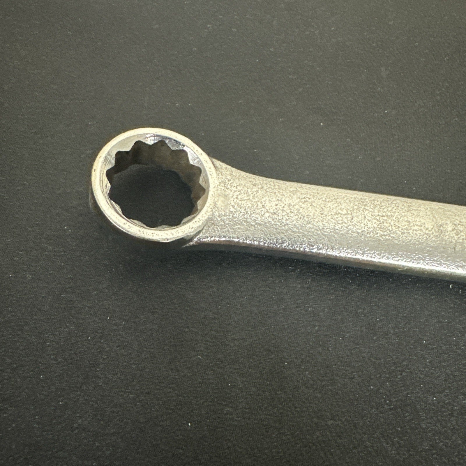 Craftsman 16mm X 18mm 12 Point Box End Wrench -VV- 42961 - USA