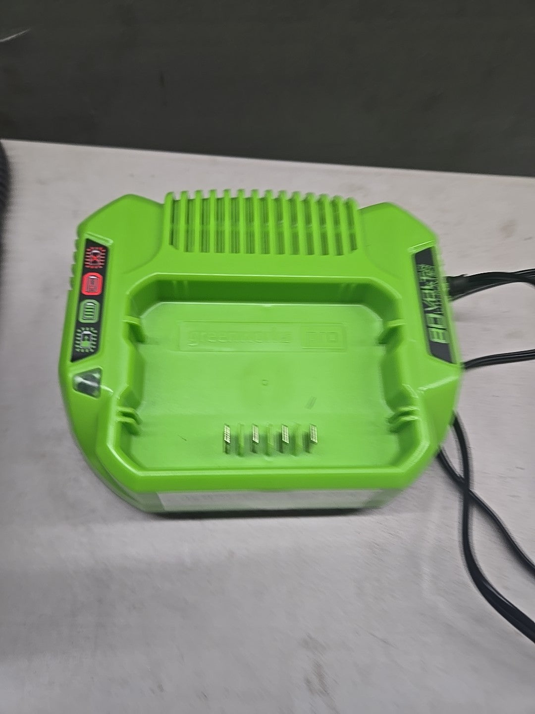Greenworks Pro 80V LITHIUM-ION Battery Charger 15B