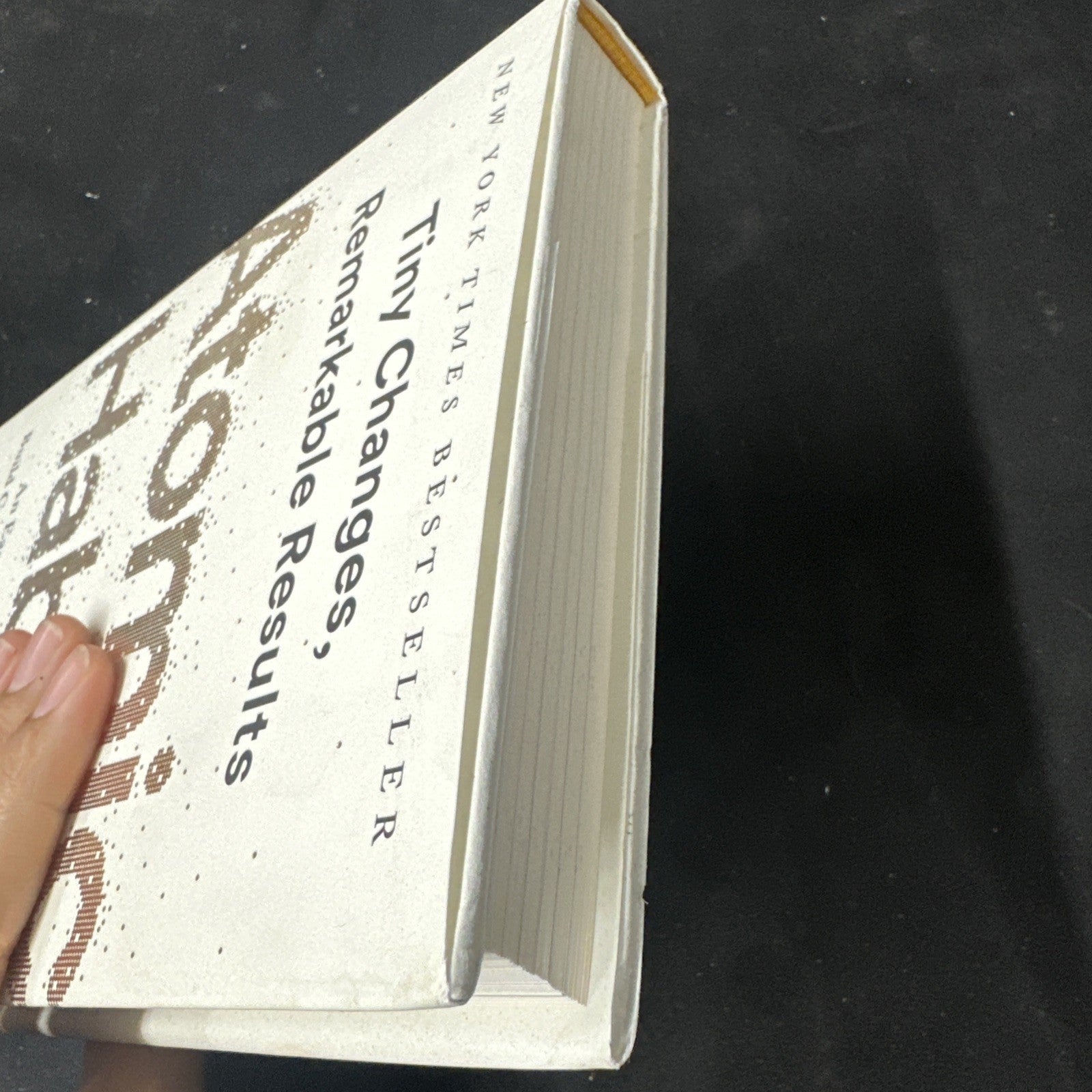 Atomic Habits: An Easy & Proven Way to - Hardcover, by Clear James GOOD (10c)