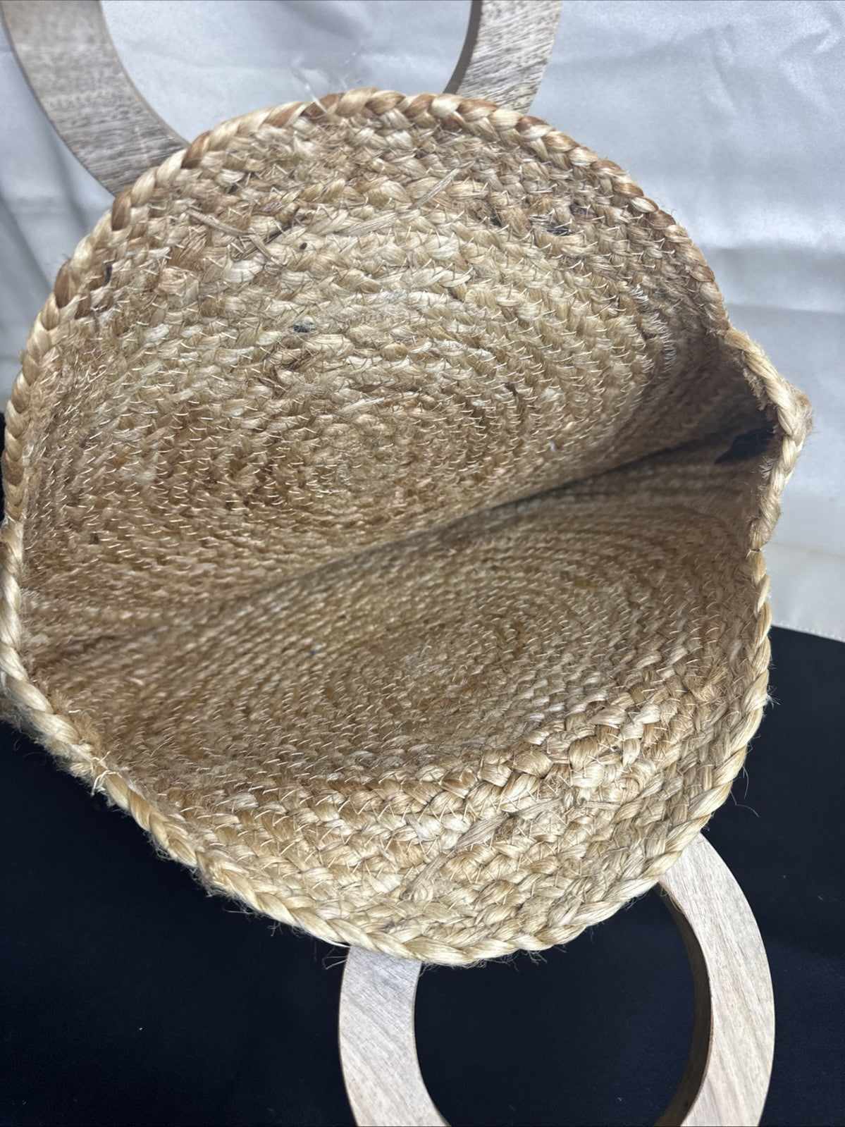 Chloe & Lex Round Woven Bag Wooden Handle White Pattern