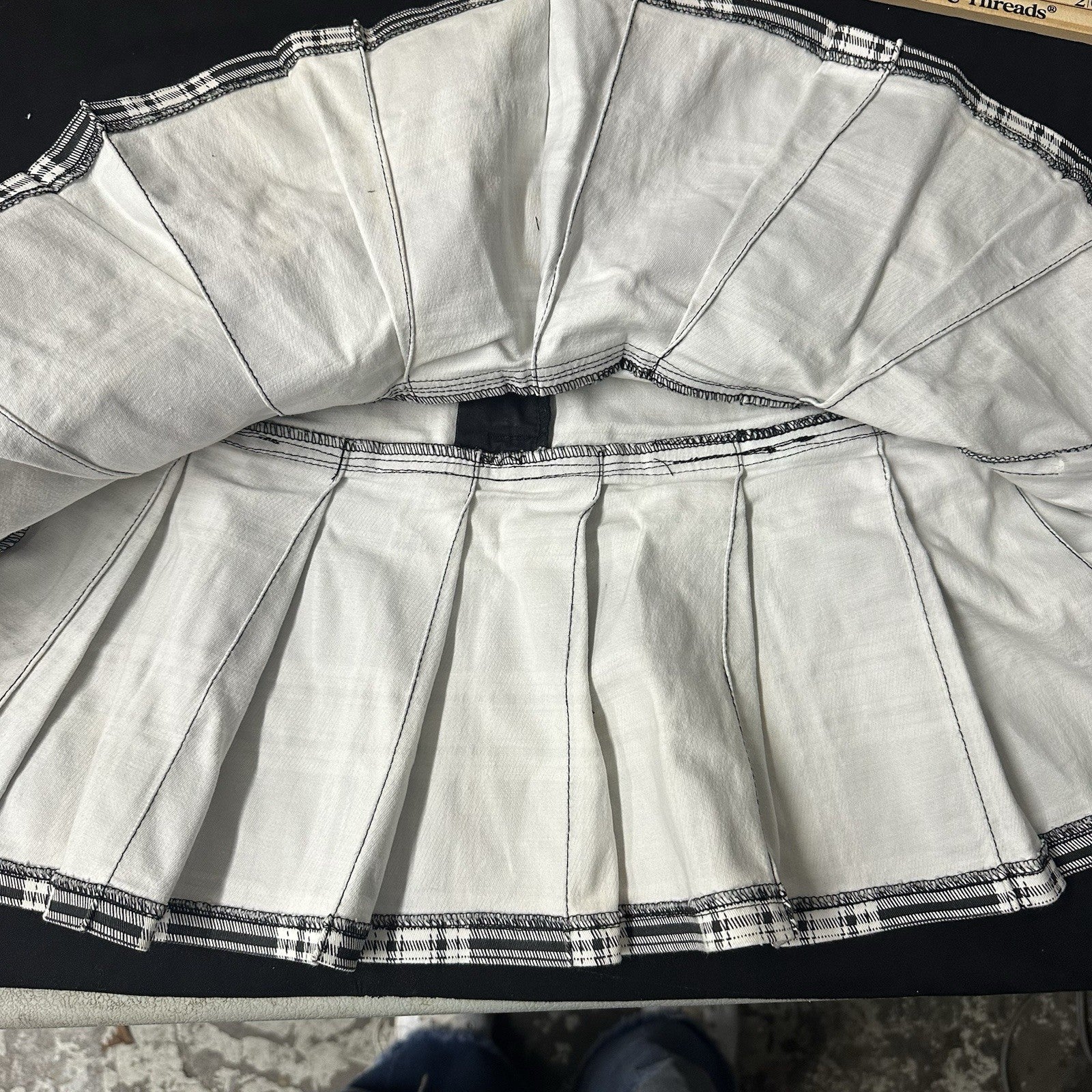 Tripp NYC Plaid Mini Skirt Y2K XS Hot Topic Black & White Goth Punk 0097