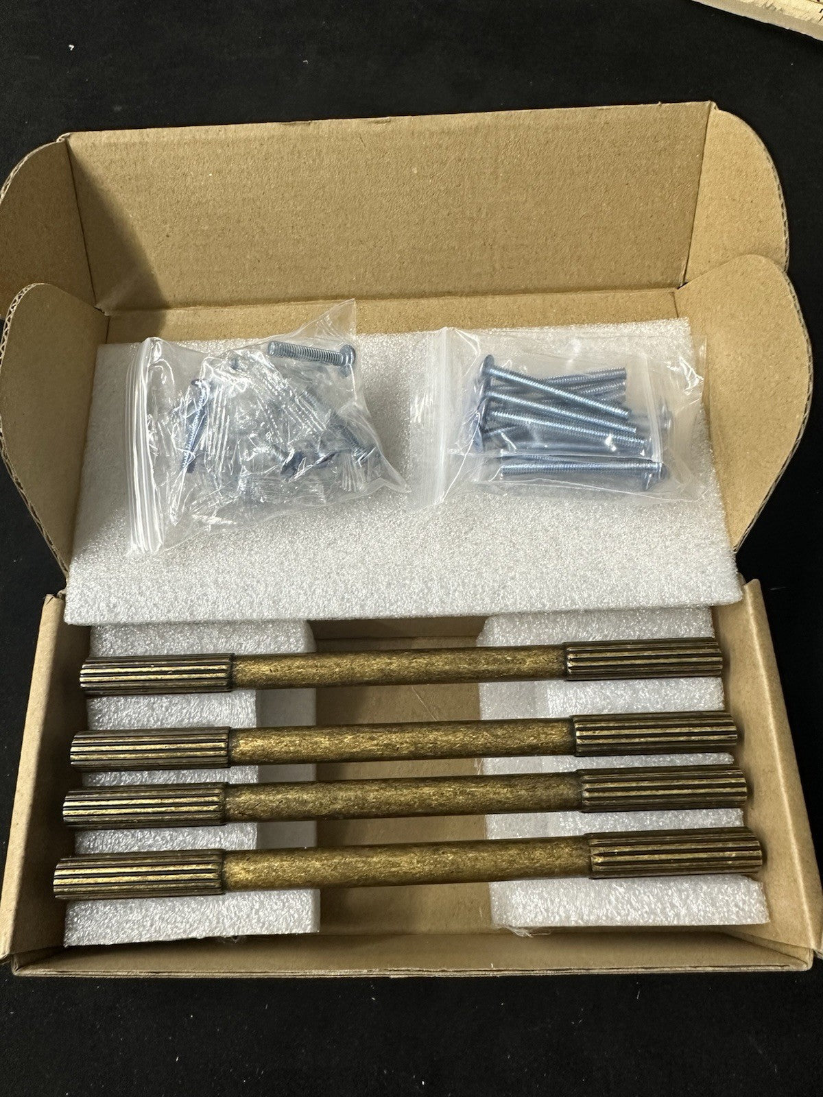 Vintage Style Brass Drawer Pulls Handles Set Of 4  (12b) New open box