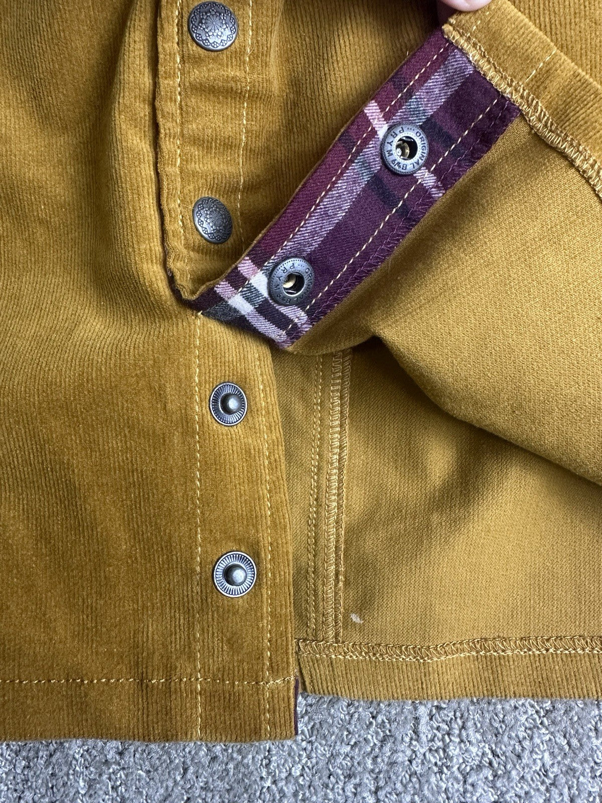 KUHL Skirt Women Streamline Corduroy Size 4 Brown Mustard Yellow Snap Button 6.1
