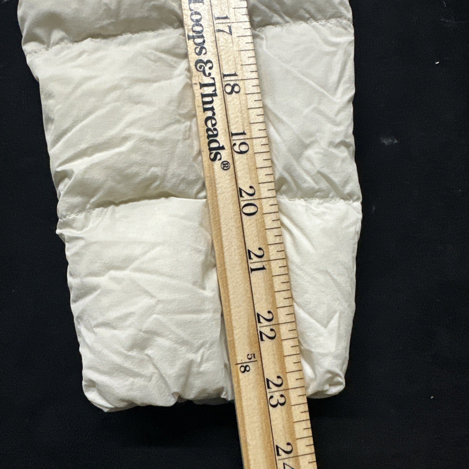 Uniqlo Ultra Light Down Packable Women's Cream Puffer Jacket Size Small 0089