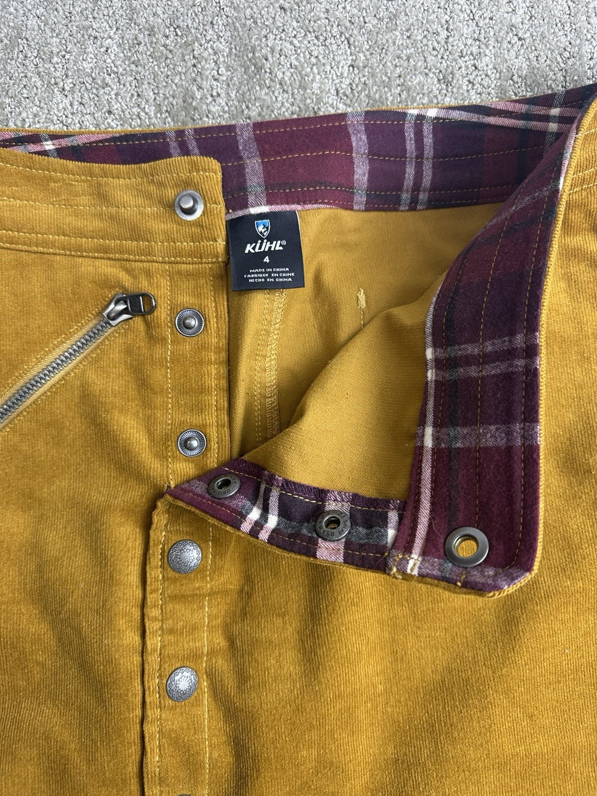 KUHL Skirt Women Streamline Corduroy Size 4 Brown Mustard Yellow Snap Button 6.1