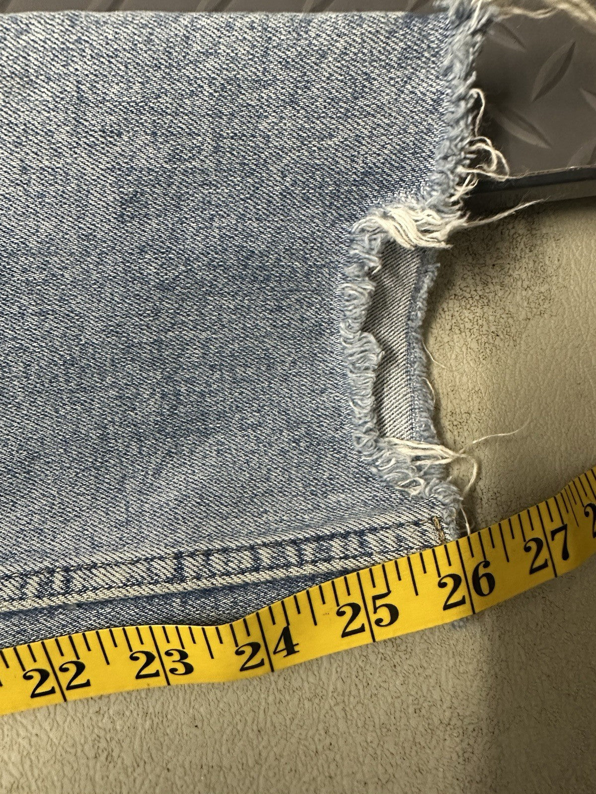 Women’s ZARA Cut off Jeans US 2 EUR 34 (0031)