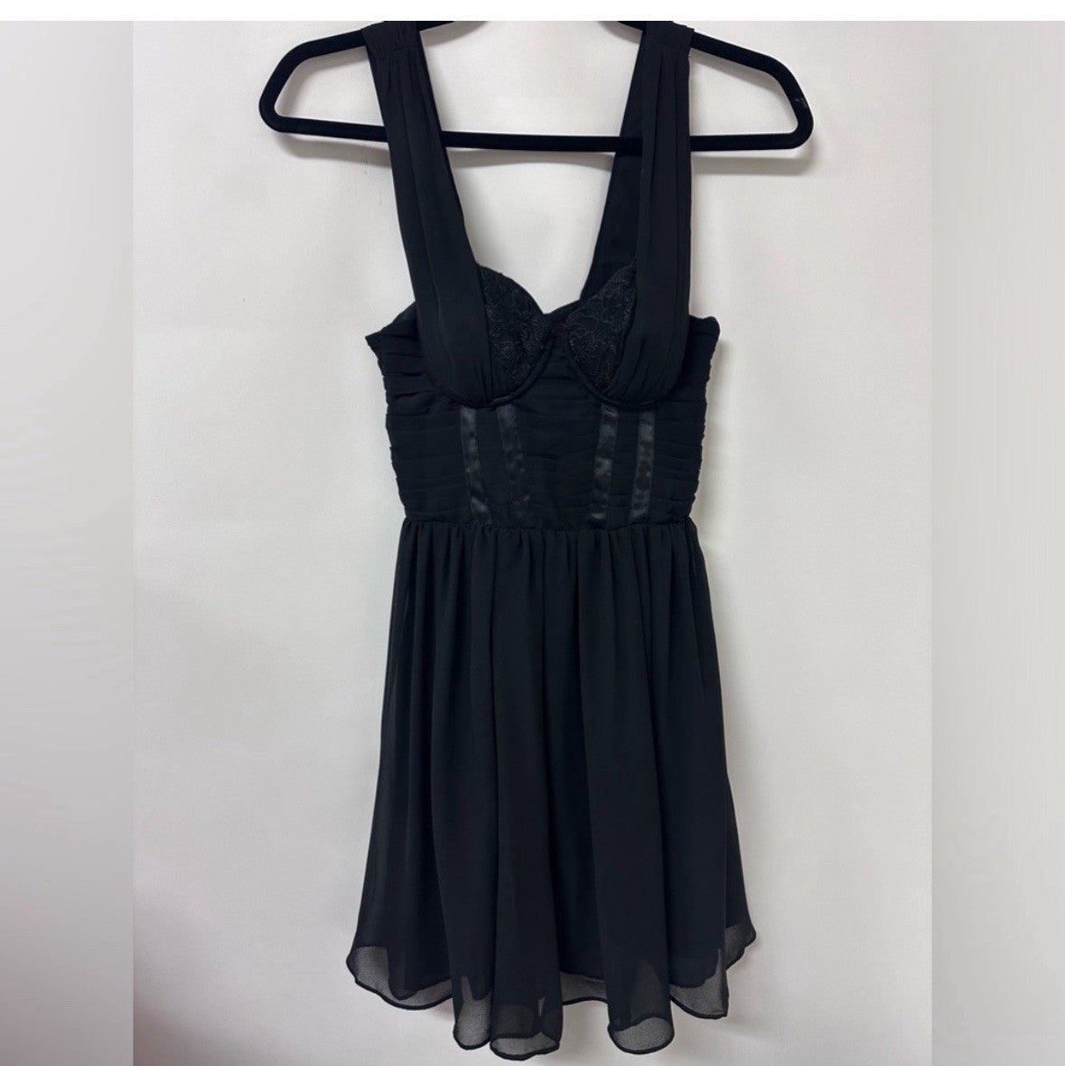 Woman’s H&M Size US 4. Lace Top, short black dress (0027)