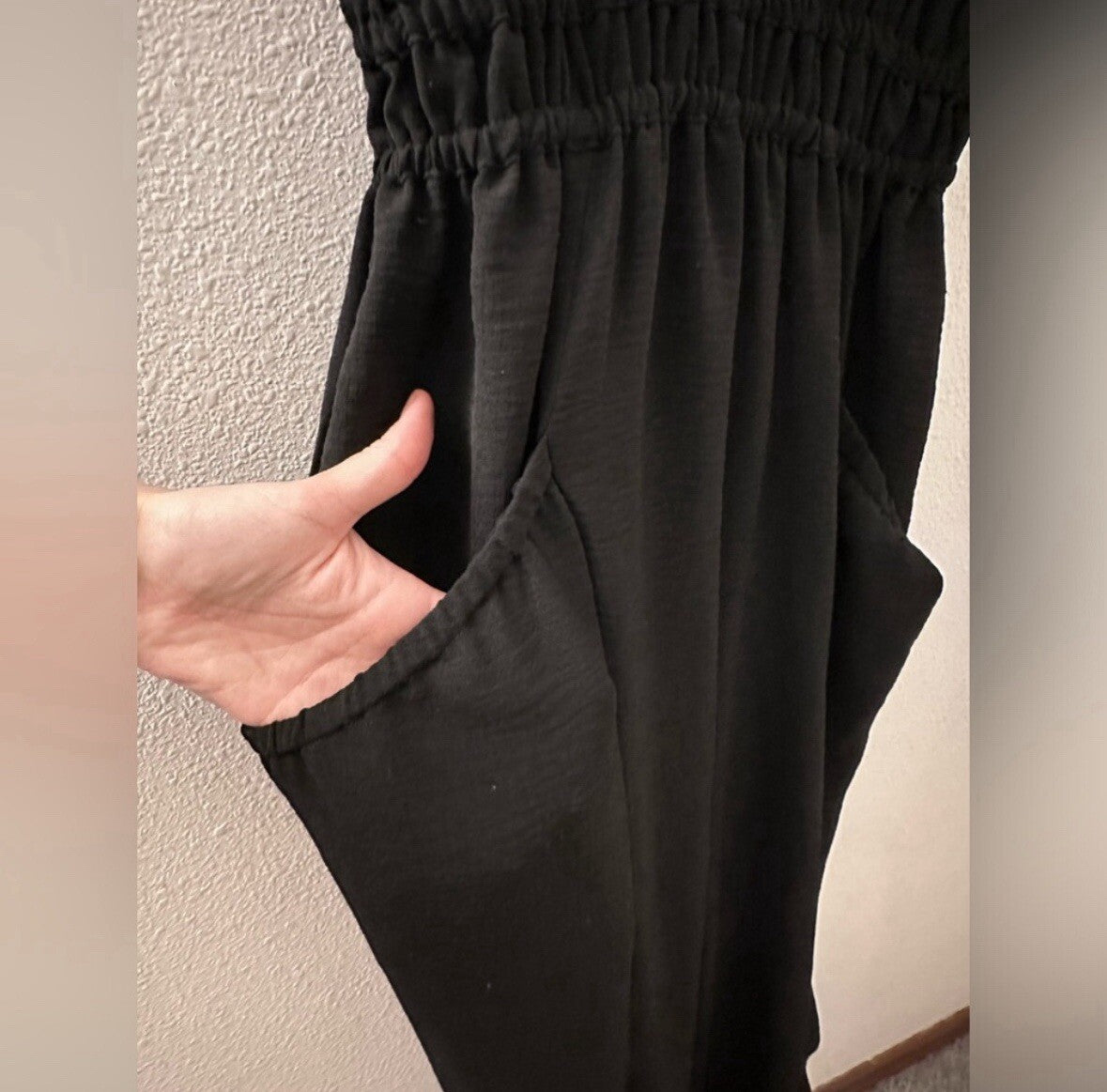 New In Black Jumper Romper Woman’s Size Small Pockets.   3.8