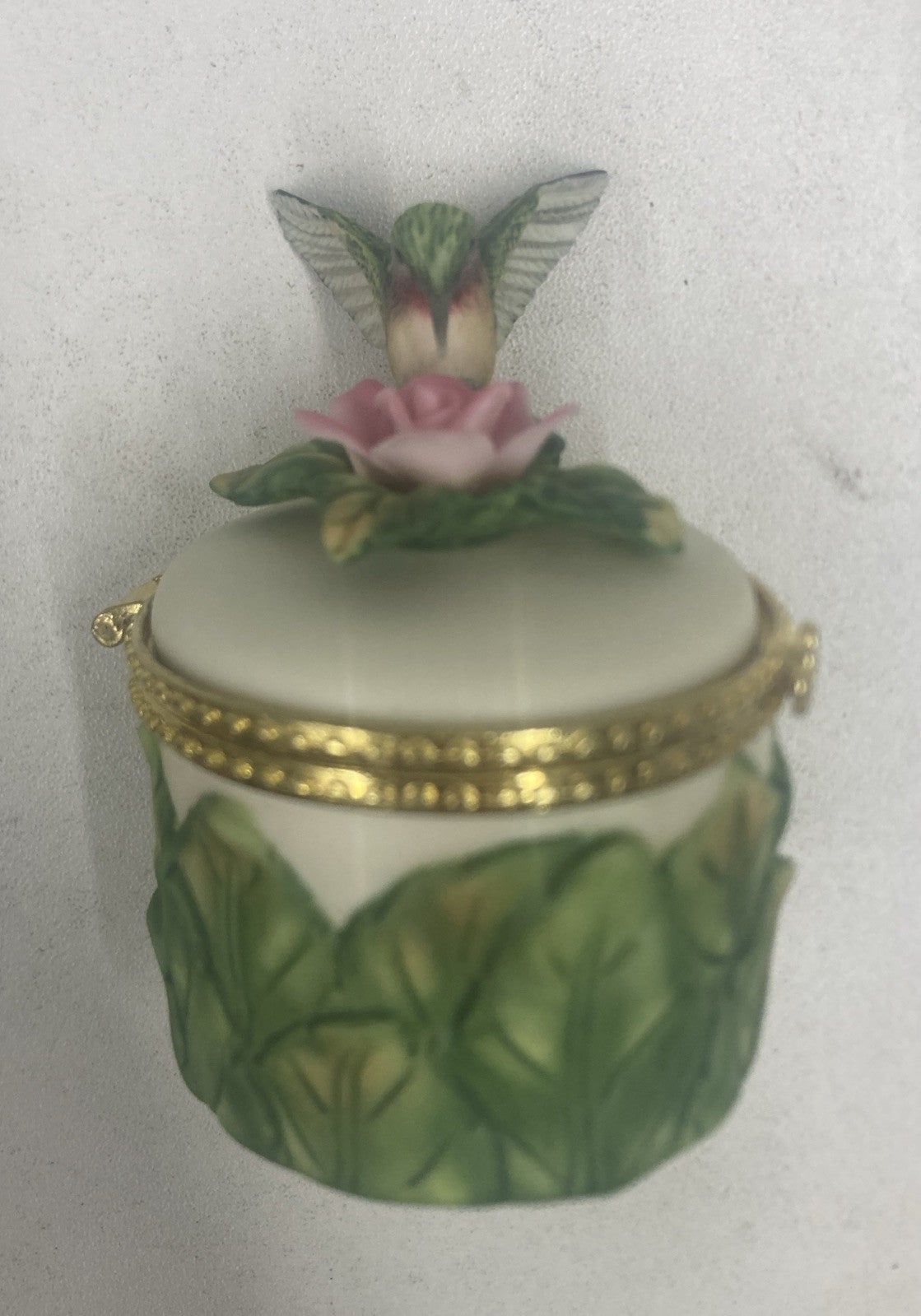 CRYSTAL CATHEDRAL Porcelain  HUMMINGBIRD CLUB 2002 Trinket Box 15B