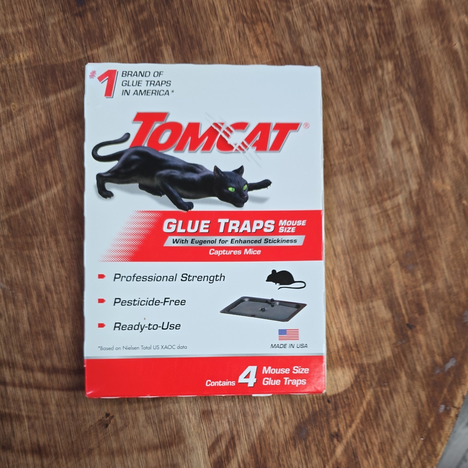 Tomcat Glue Traps Mouse Size with Eugenol for Enhanced Stickiness 6C