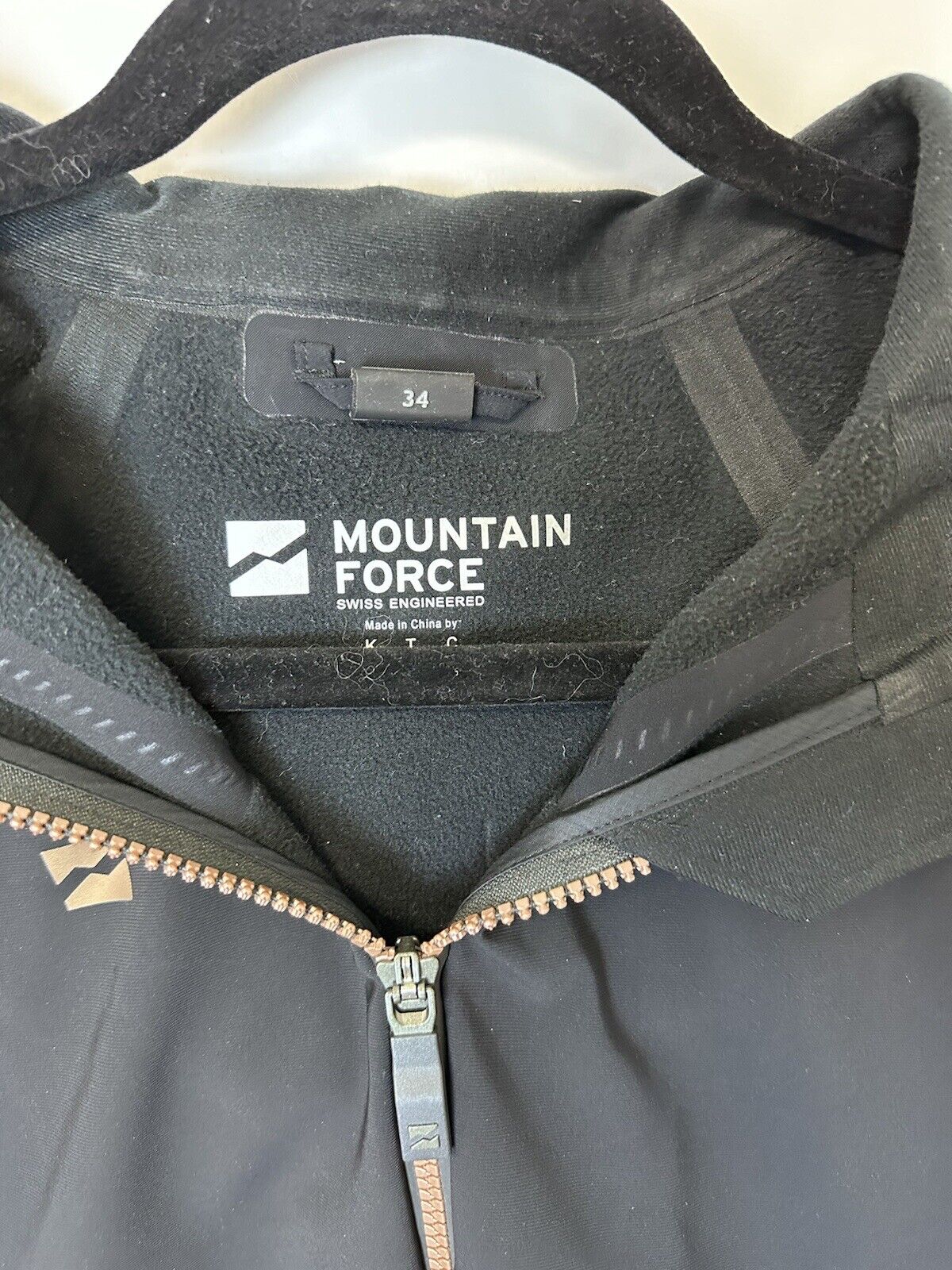 Mountain Force Swiss Engineered Black Jacket Size 34 