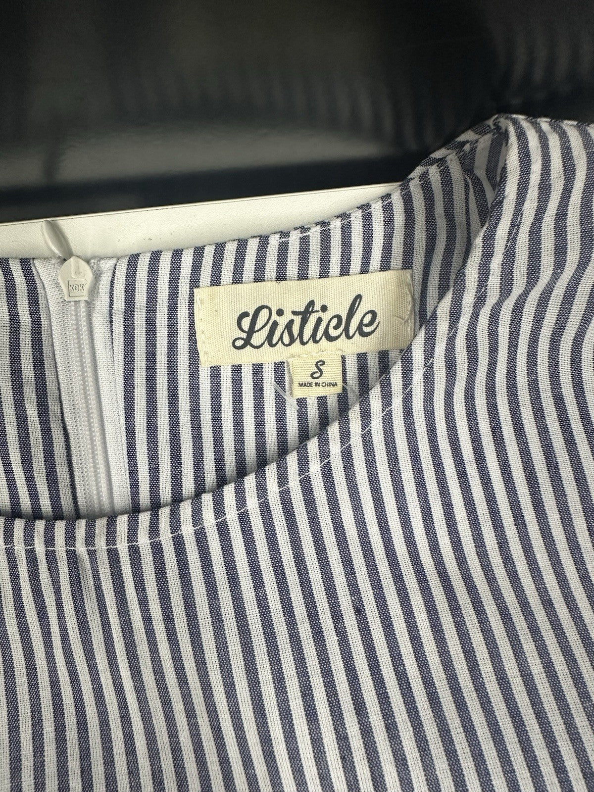 Women’s Small Listicle Blue And White Striped Blouse Ruffle Shirt Sleeves