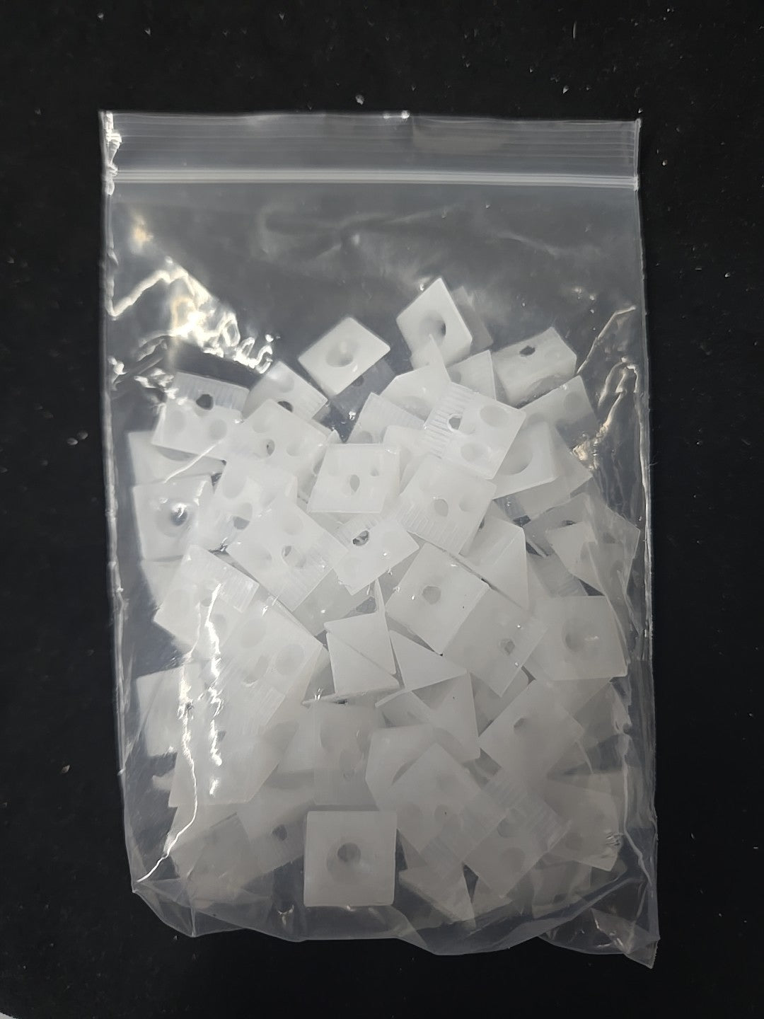 Plastic Furniture Corner Angle Fixing Support Bracket White W/Nails 98 Pcs 8C