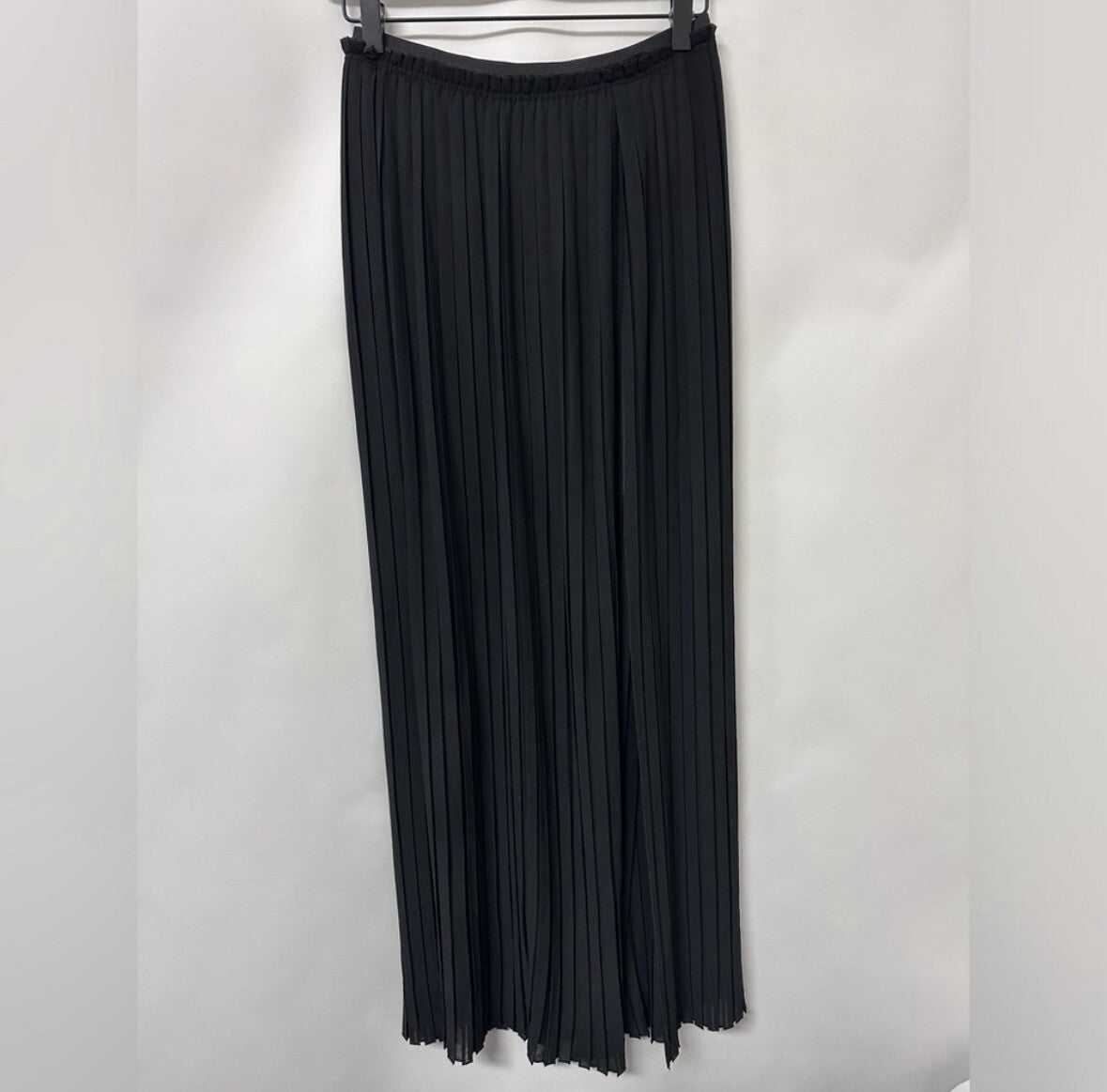 Lush Black Pleated Sheer Slit Skirt Size Small (0062)