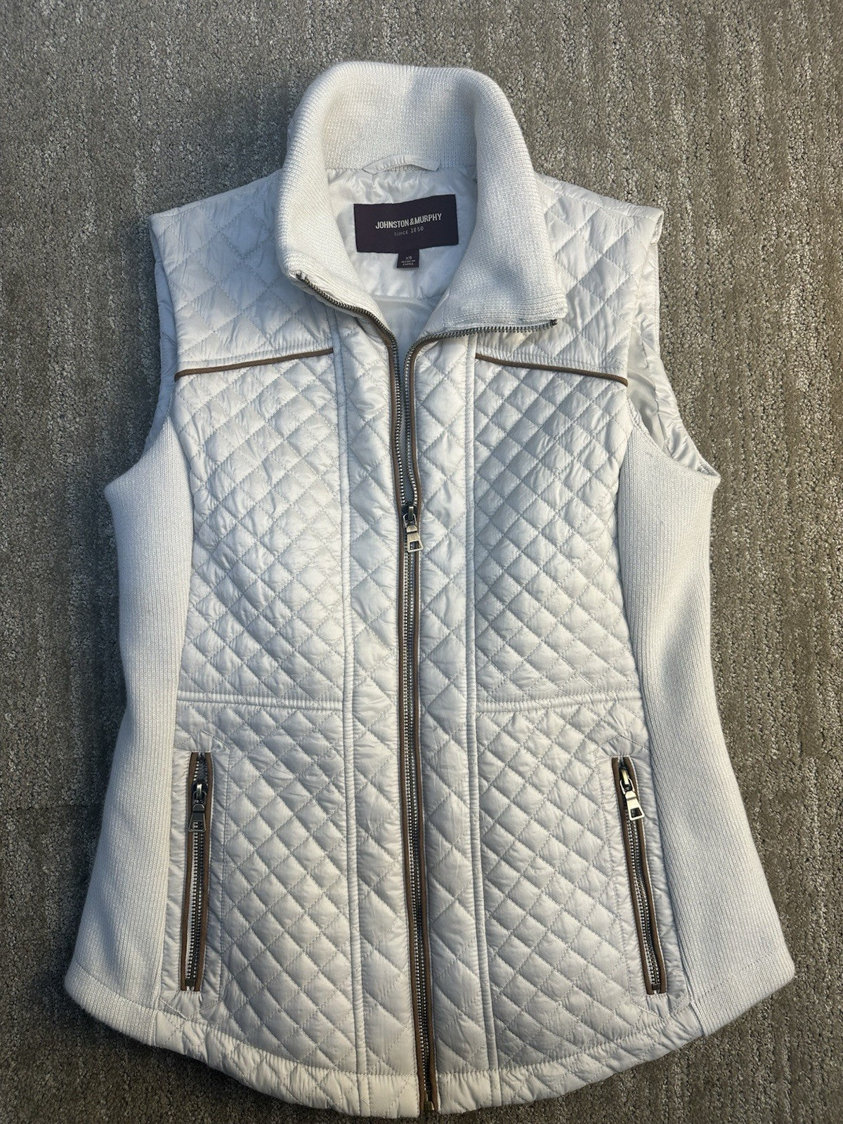 Women’s Johnston & Murphy XS Quilted Best Tan & Light Brown    1.1