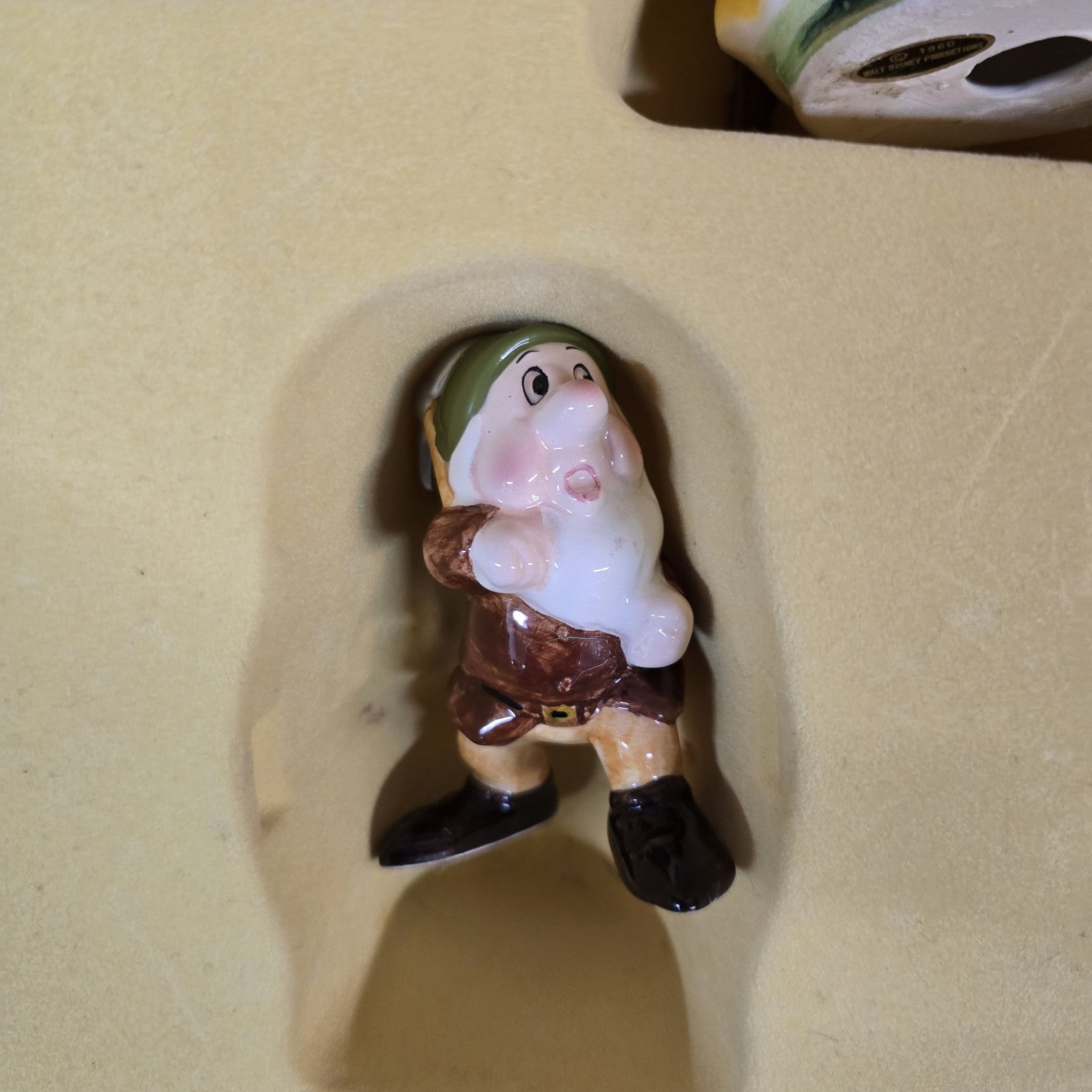 1960 Walt Disney Snow White and the Seven Dwarfs Ceramic Figure Set