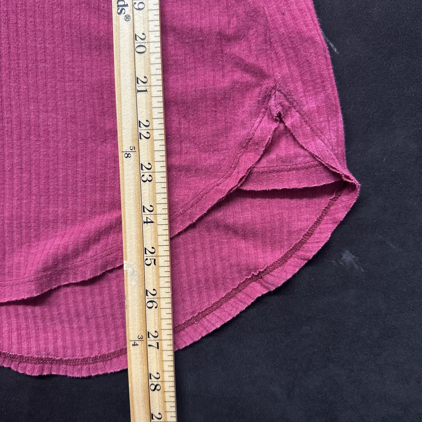 Women’s Maroon Long Sleeve Henley Tee Shirt Medium Y2K 0085