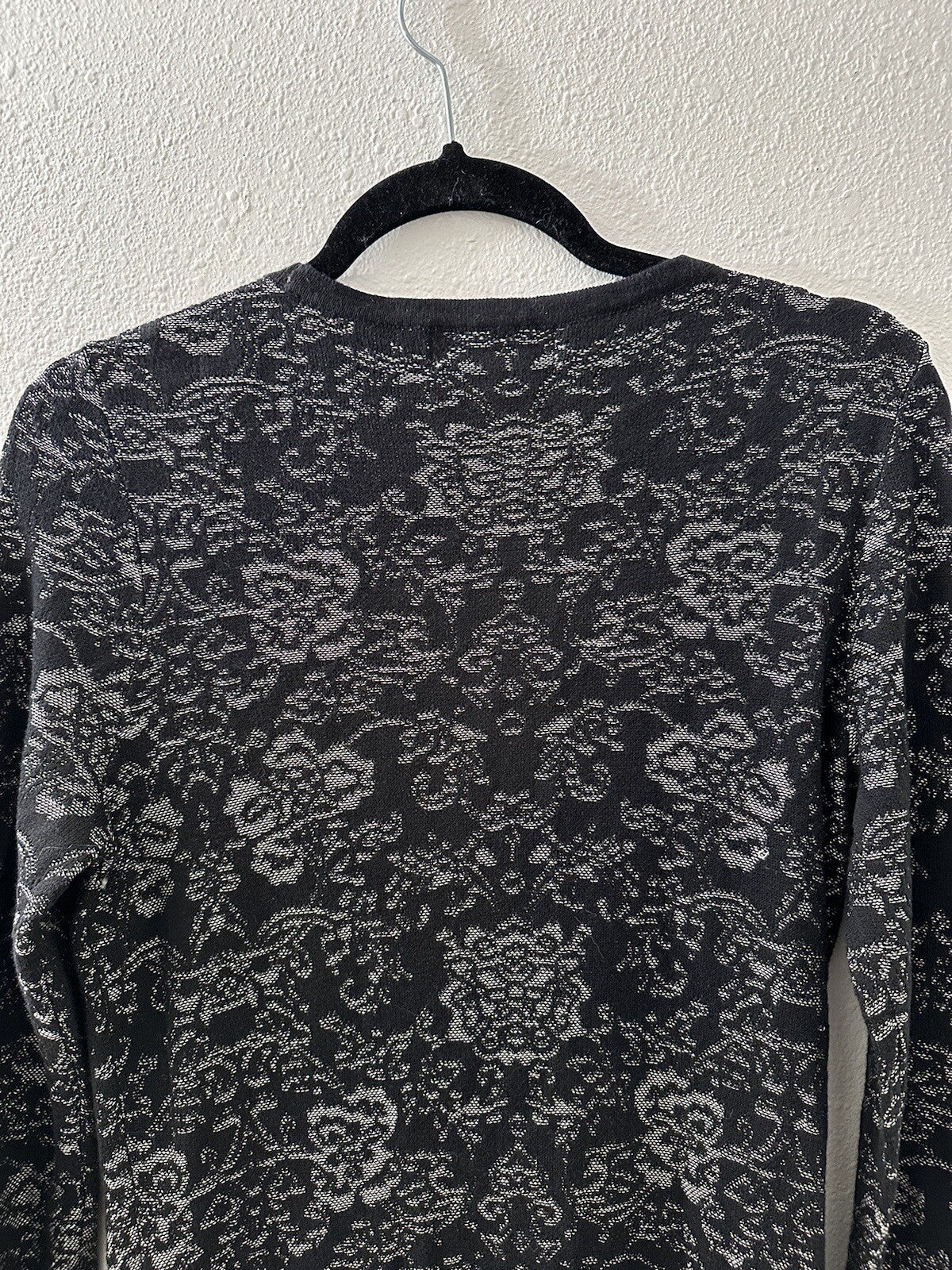 Michael Kors Woman’s Size Med Long Sleeve Black Gold Dress.    (0049)