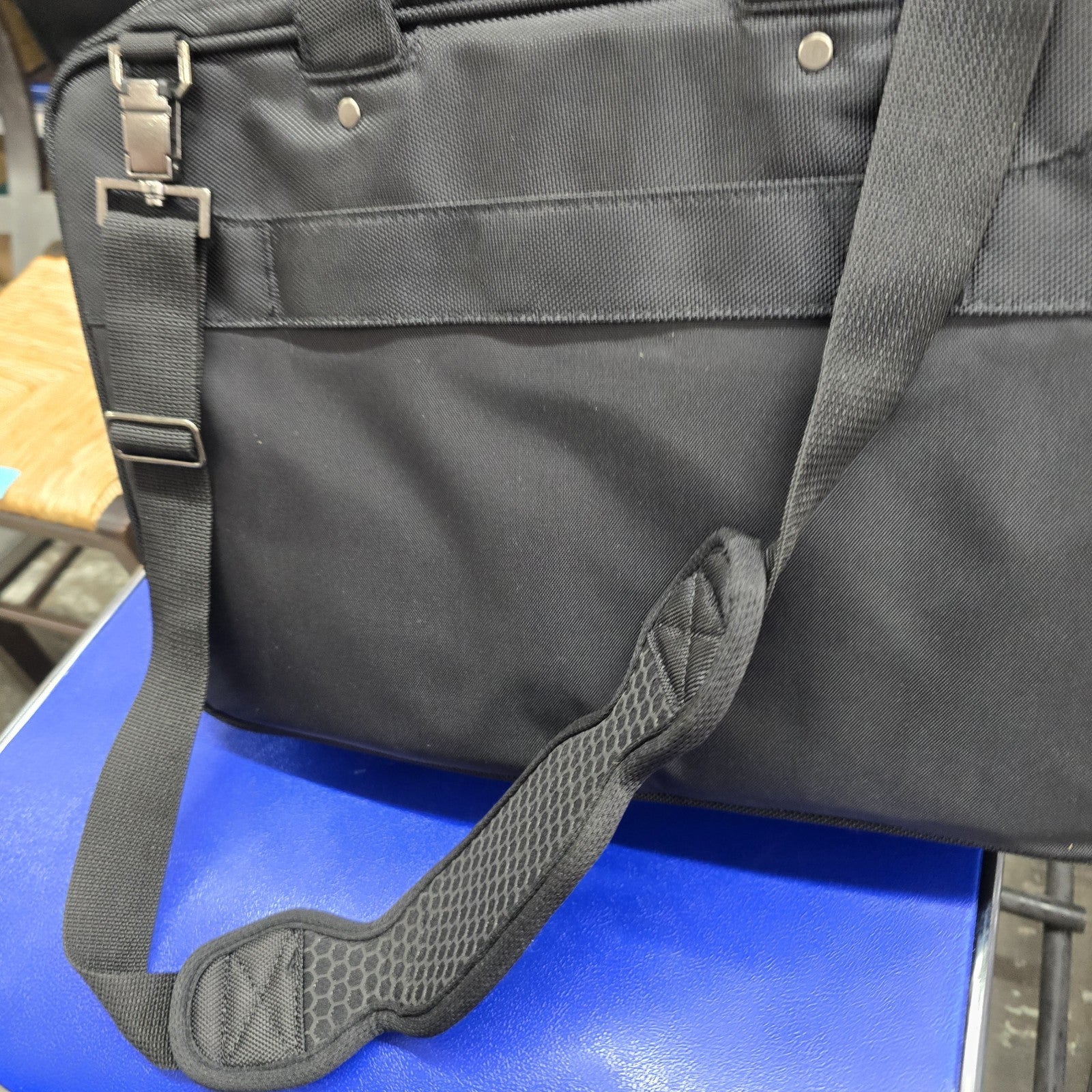Targus Zip-Thru 14" Notebook Carrying Case - Black