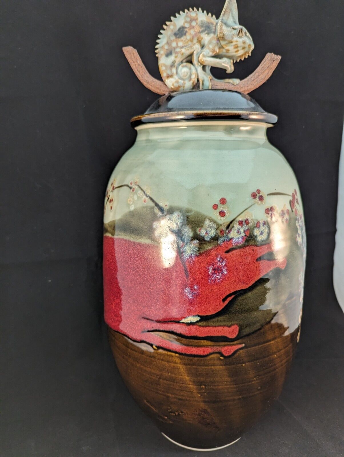 Pottery vase