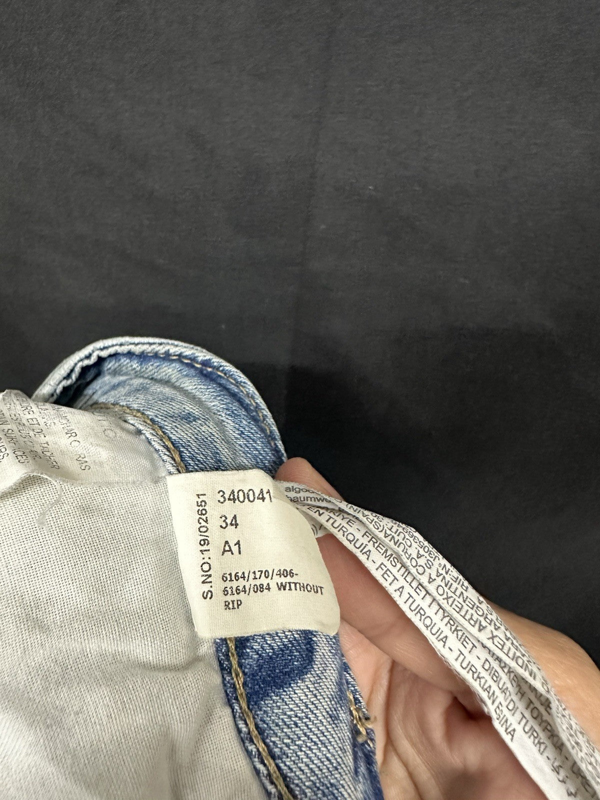 Women’s ZARA Cut off Jeans US 2 EUR 34 (0031)
