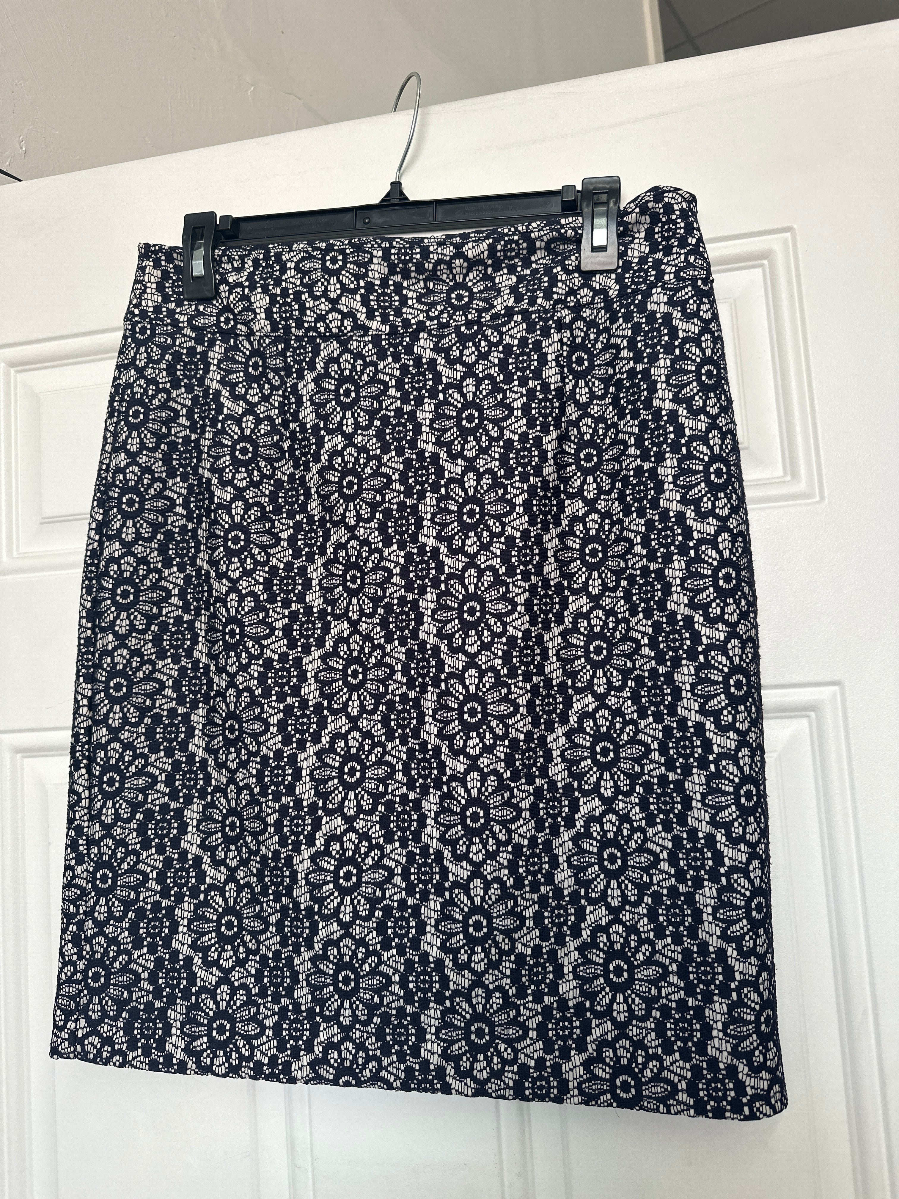 Women’s Banana Republic Skirt size 6