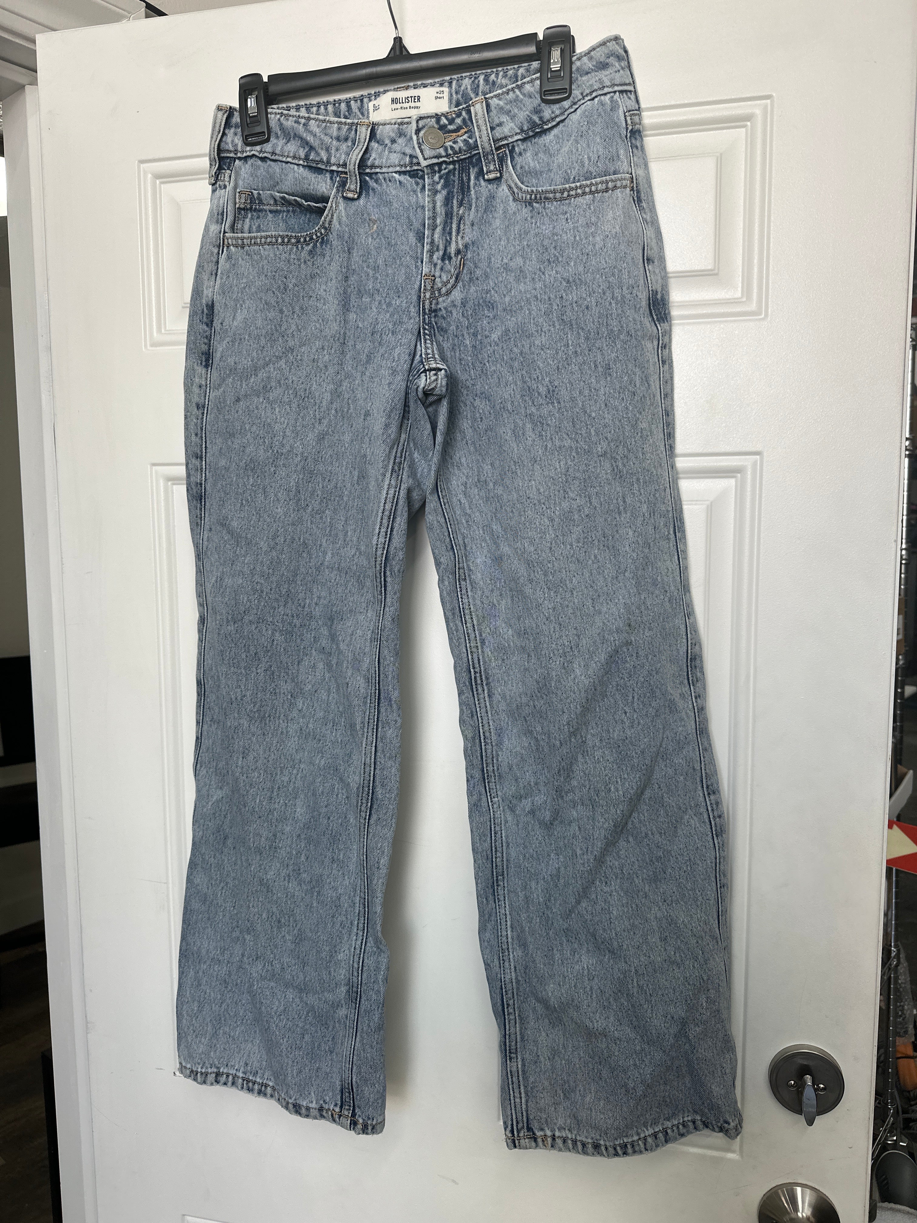 Women’s Hollister Low Rise Baggy Jeans 25 short