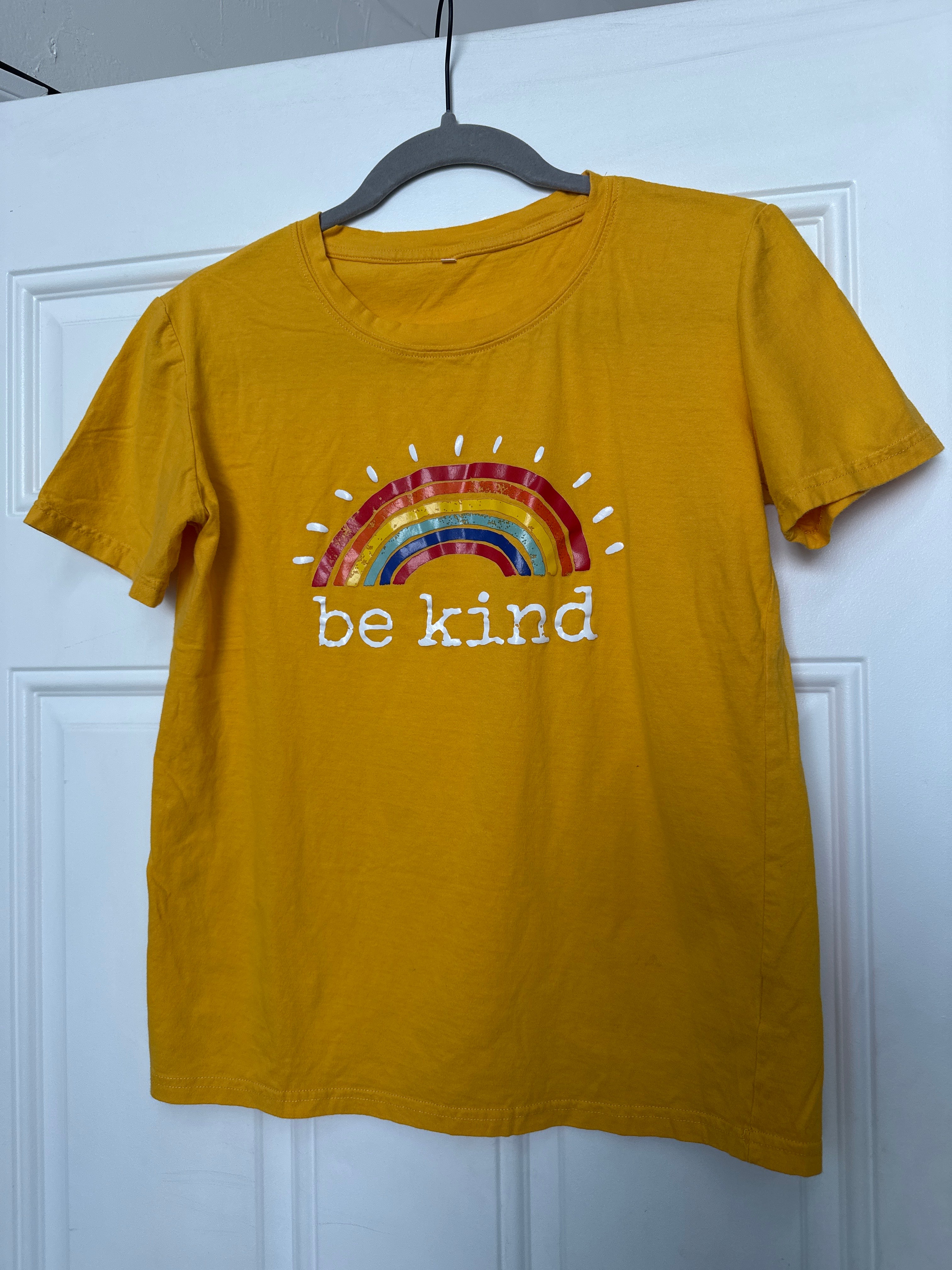 Women’s Be Kind Tee small