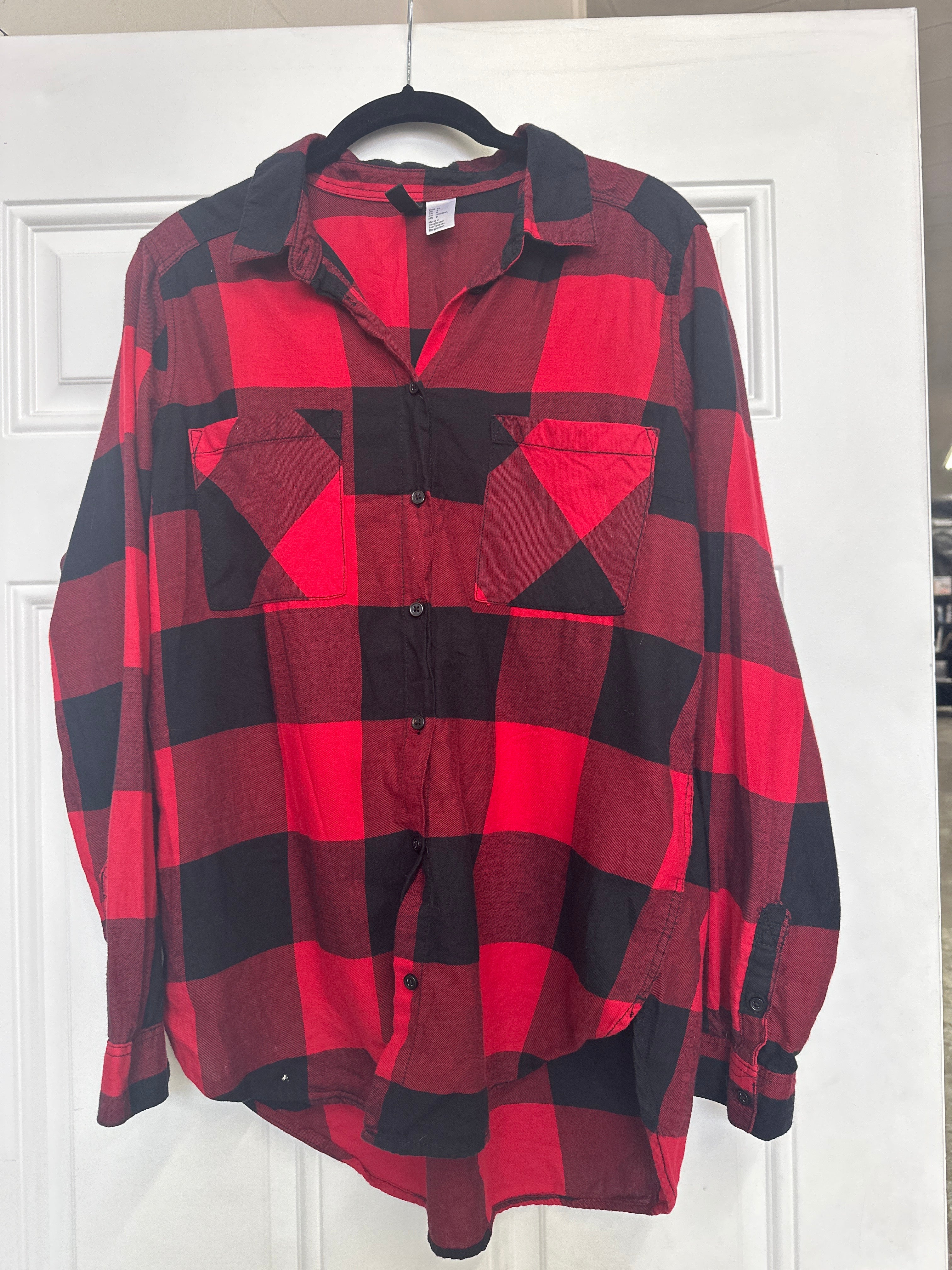 Women’s H&M Black & Red Flannel Shirt US 6