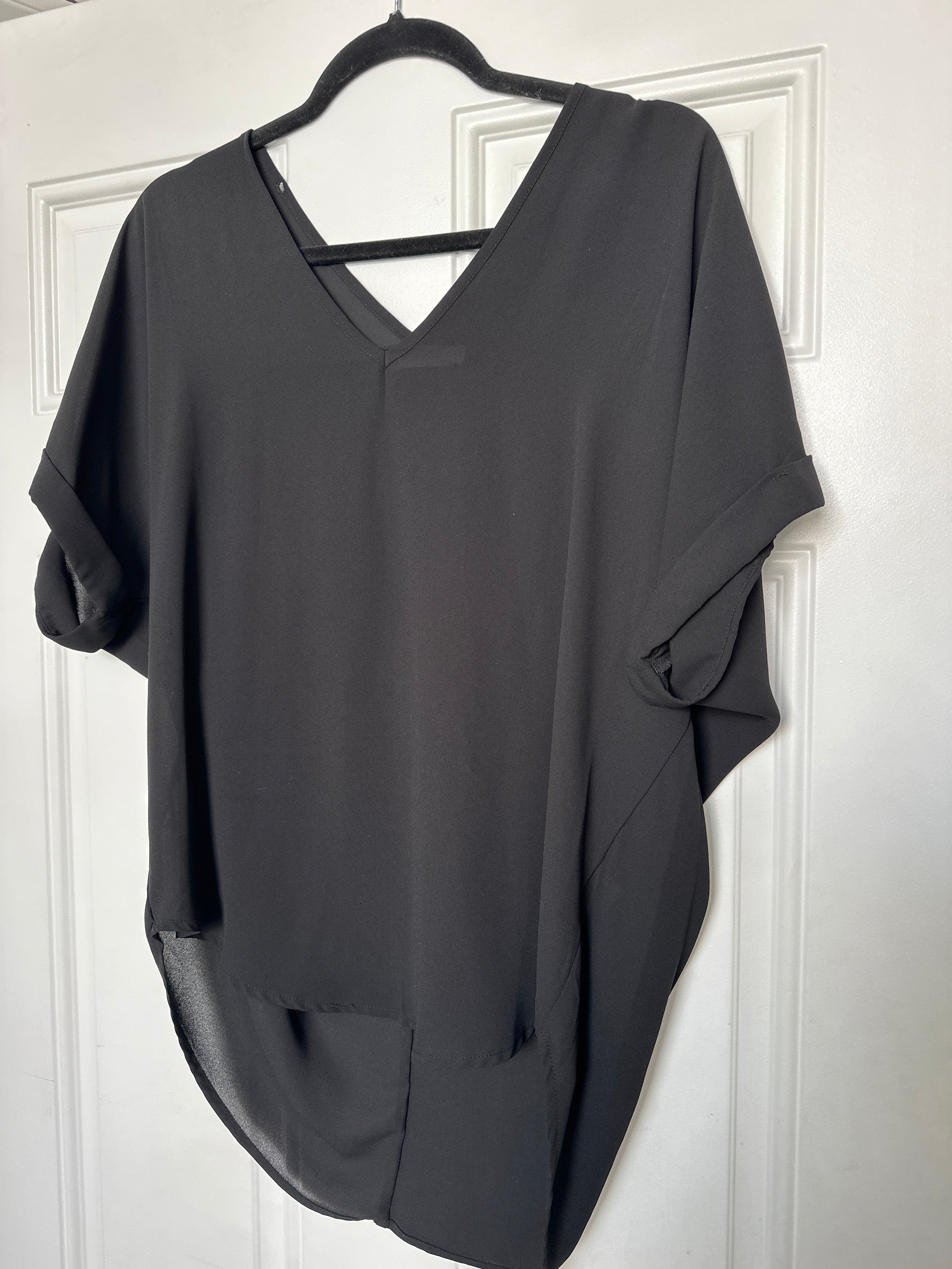 Lush sheer top Med