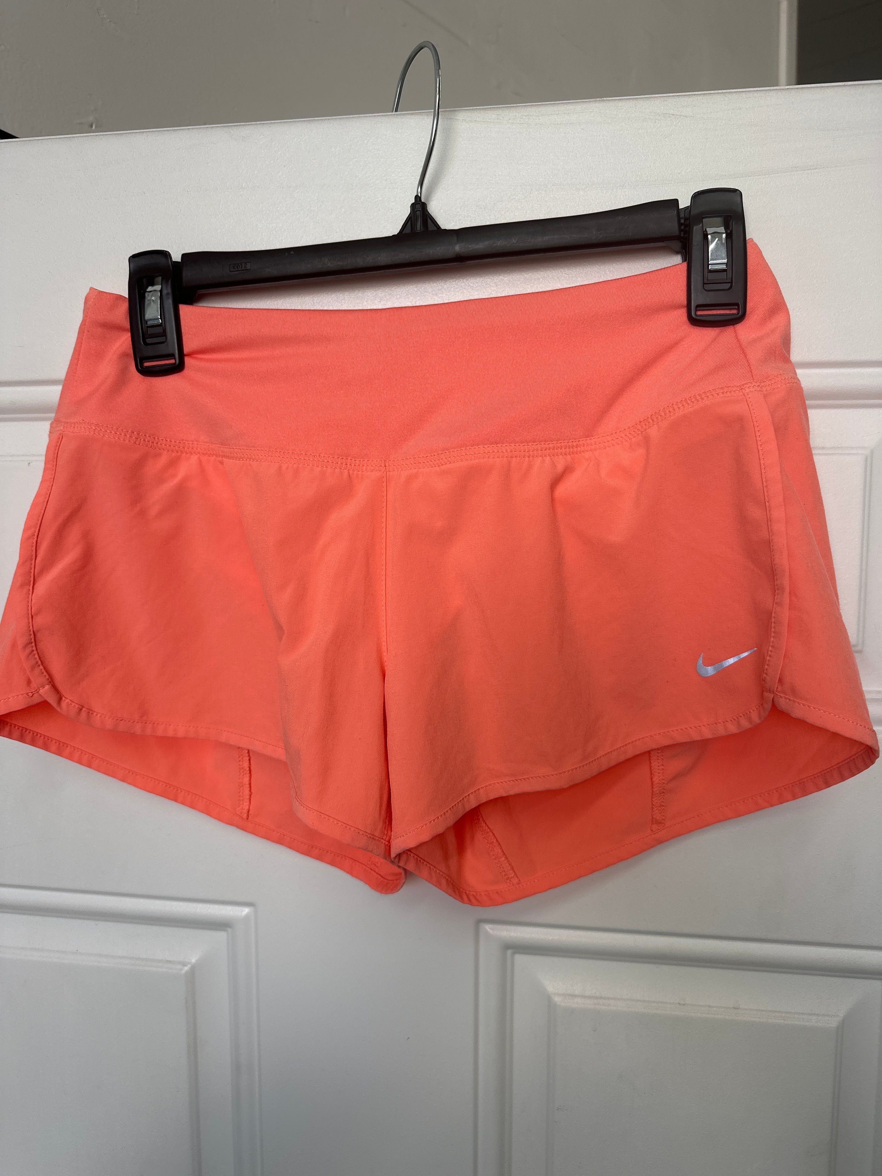 Women’s Nike XS Shorts w/ liner