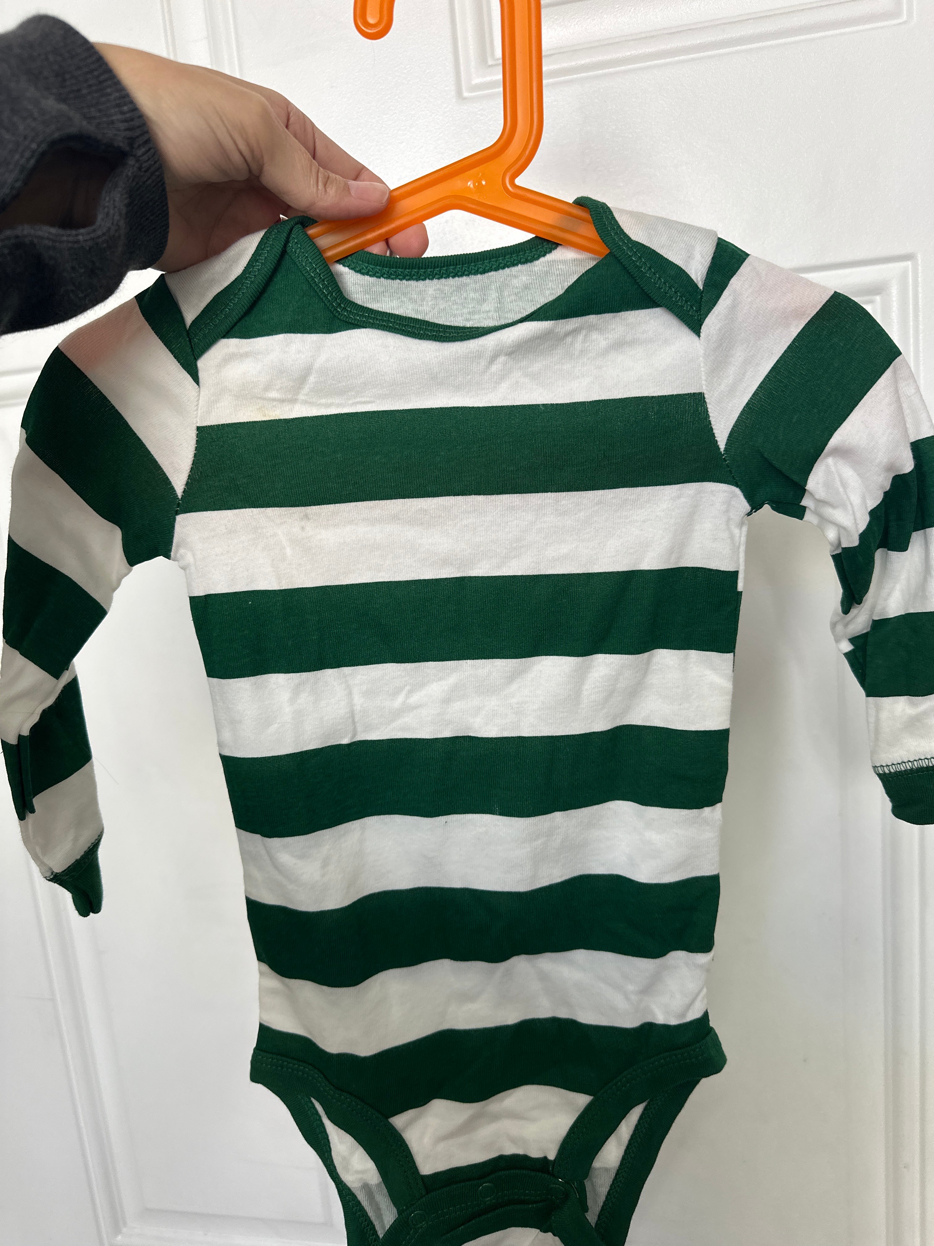 Carters Onesie 18M