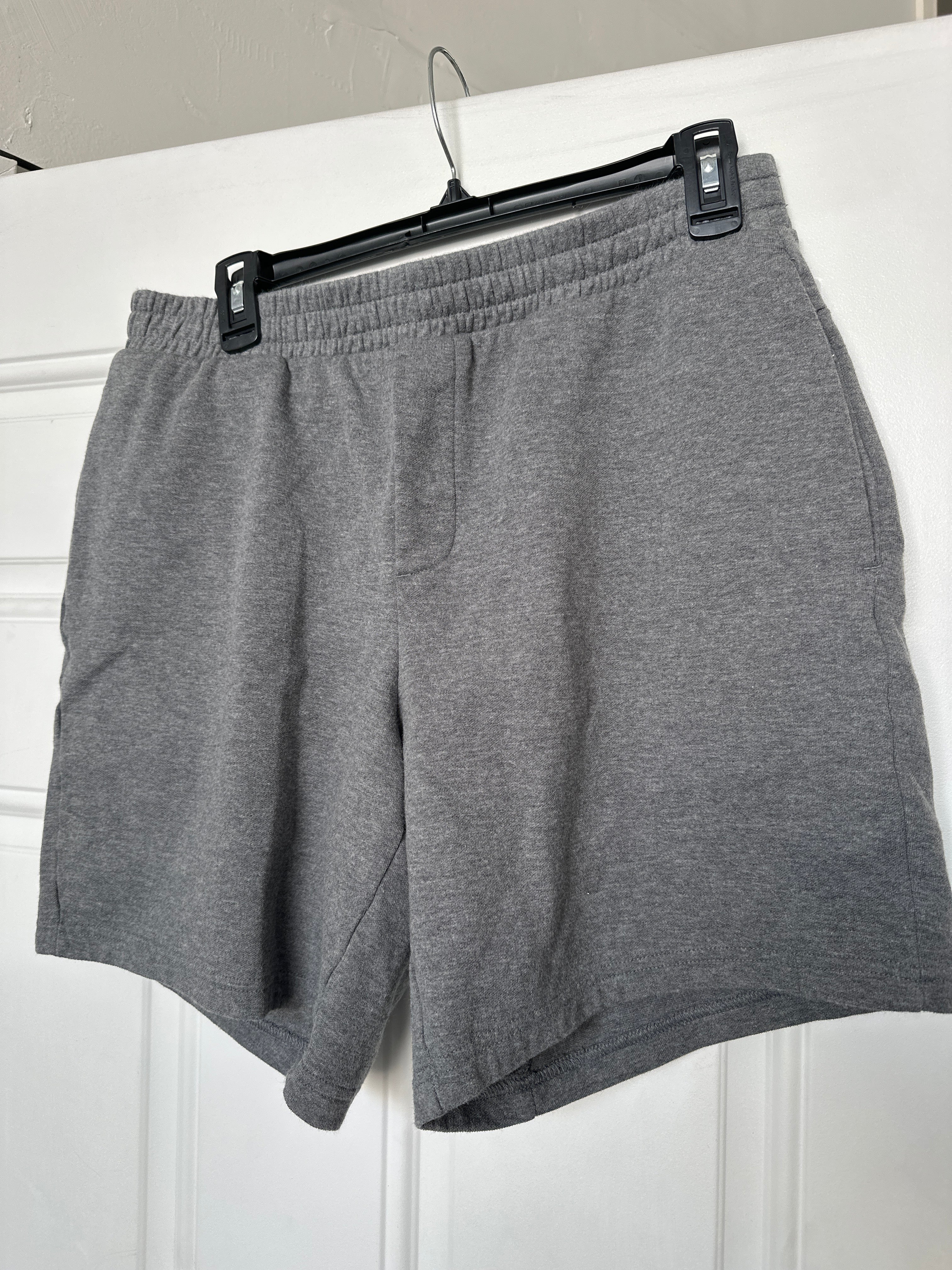 Men’s GapFit grey Sweat shorts Med