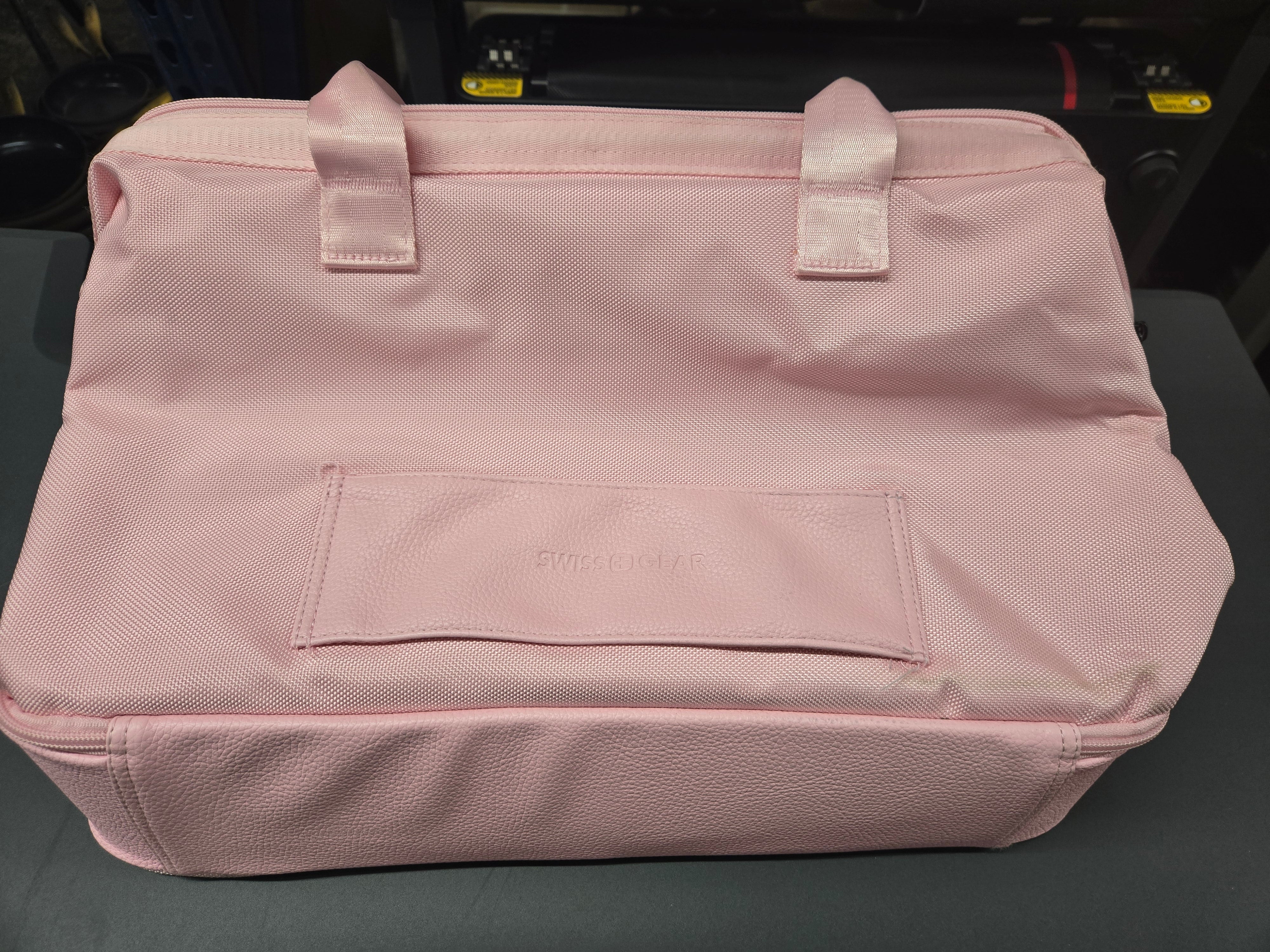 Swissgear pink travel bag