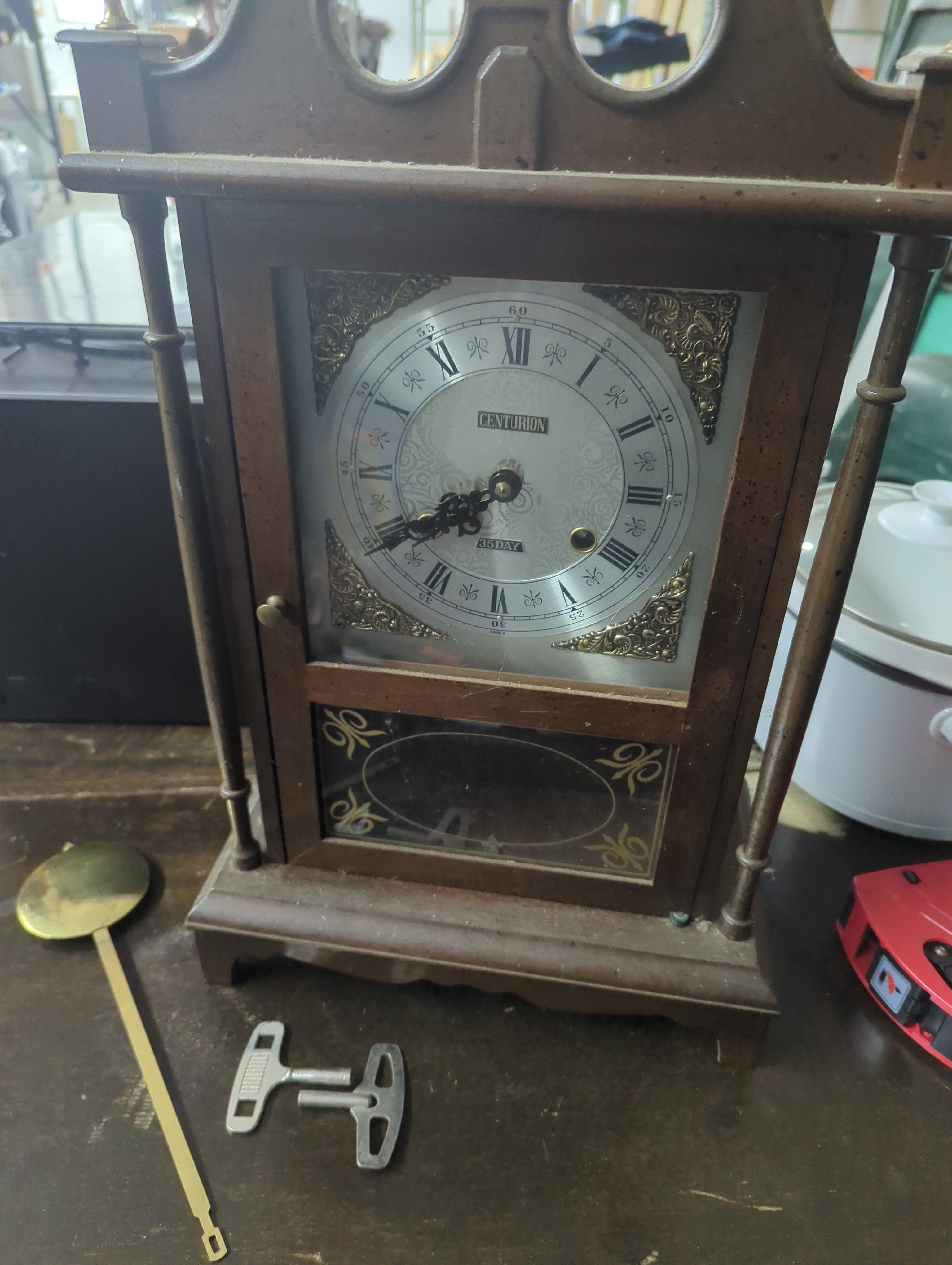 Vintage Centurion 35-Day Wind-Up Pendulum Mantel Clock w/ Keys