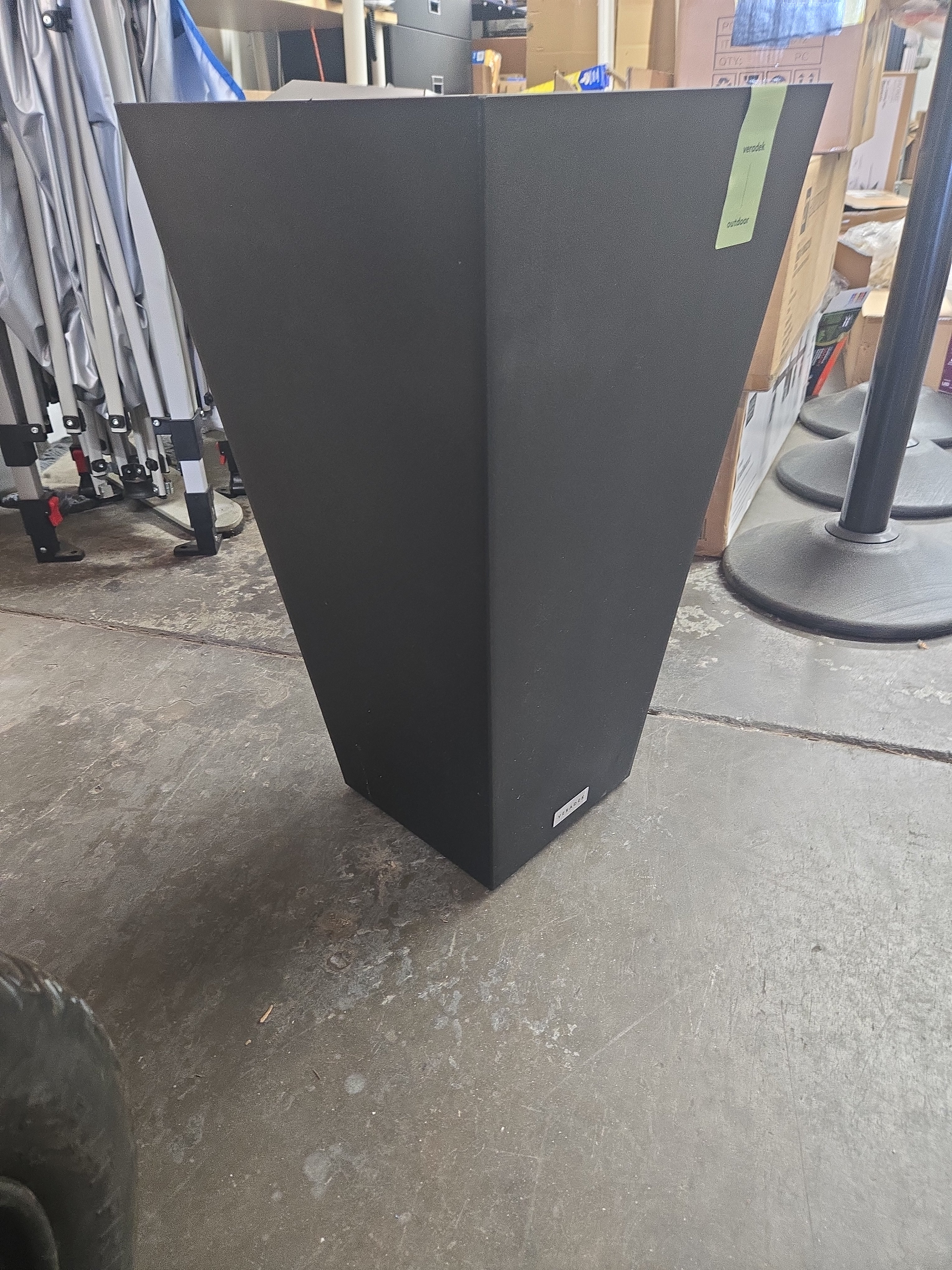 Veratek Indoor/Outdoor Garden Planter