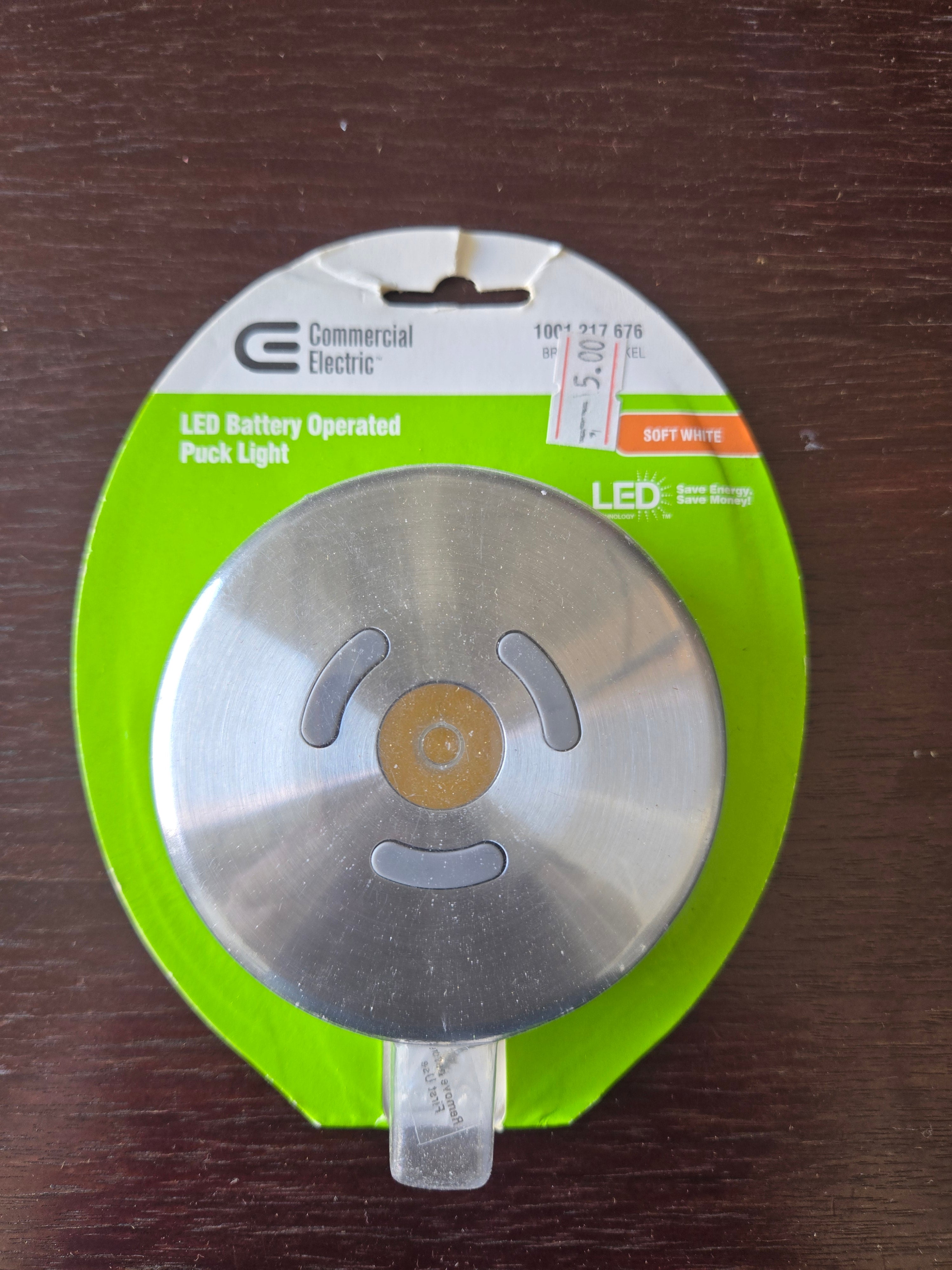 Commercial Electric LED Battery Operated Puck Light